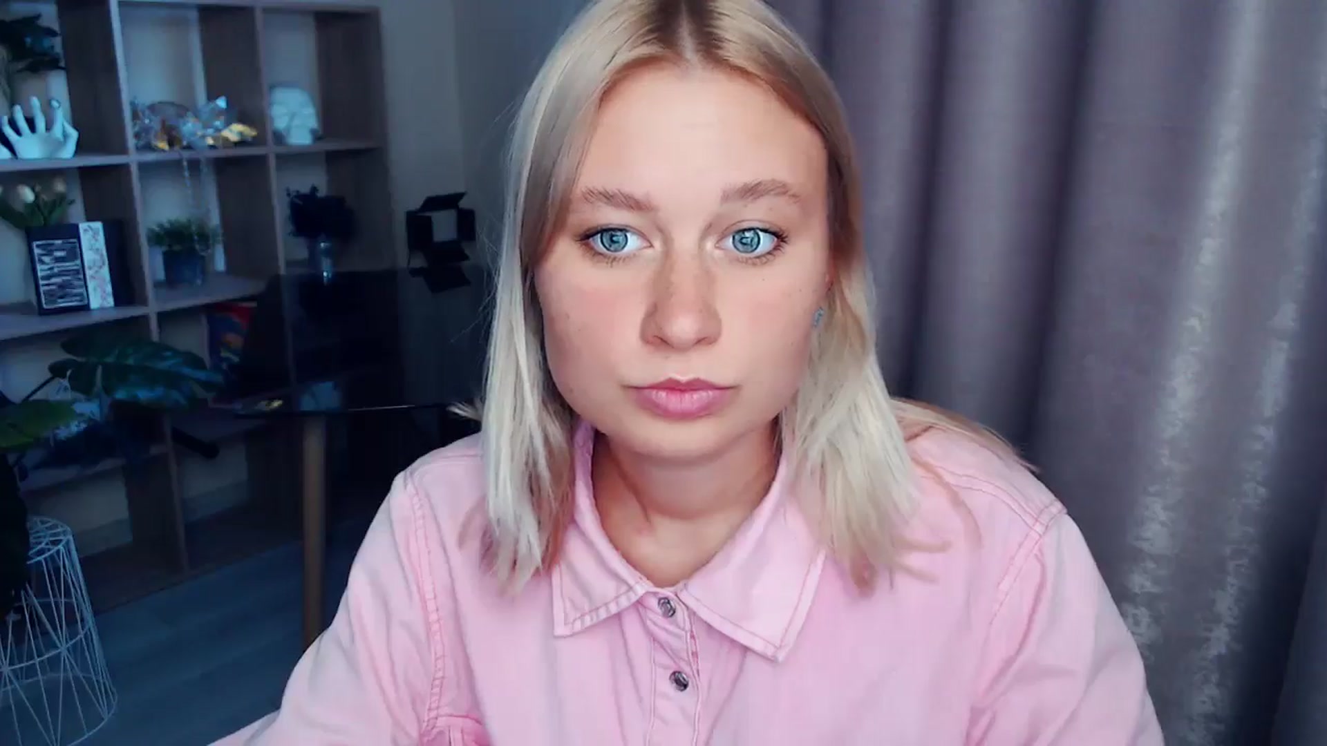 Gallery image thumbnail from Kukla_kolduna's myfreecams stream on, 08/27/2025, 16:43 image 14 of 20