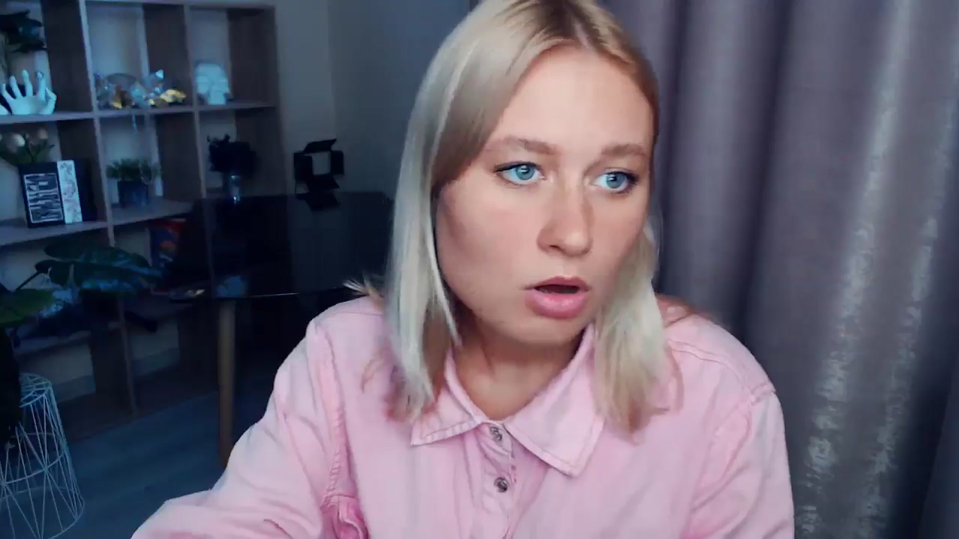 Gallery image thumbnail from Kukla_kolduna's myfreecams stream on, 08/27/2025, 16:43 image 16 of 20
