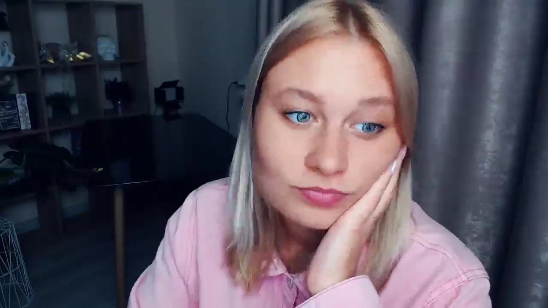 Gallery image thumbnail from Kukla_kolduna's myfreecams stream on, 08/27/2025, 18:10 image 4 of 20