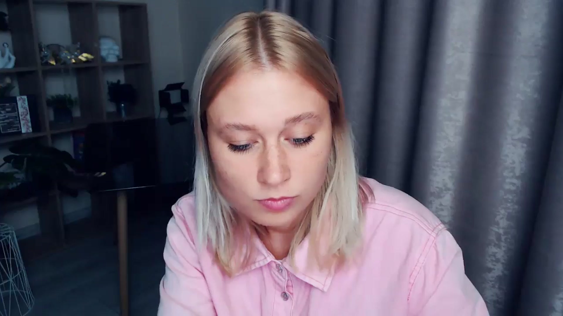 Gallery image thumbnail from Kukla_kolduna's myfreecams stream on, 08/27/2025, 18:10 image 12 of 20