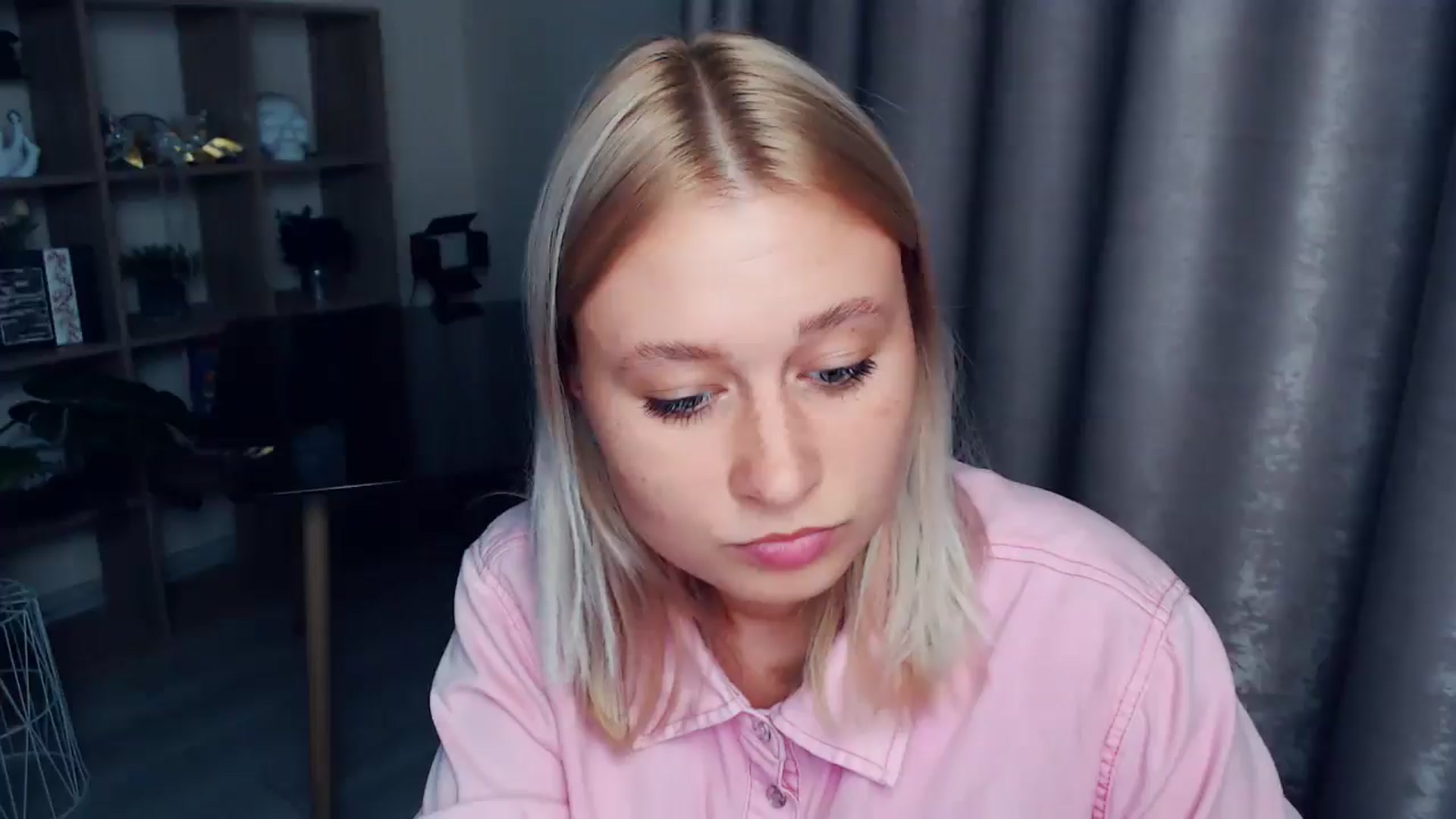 Gallery image thumbnail from Kukla_kolduna's myfreecams stream on, 08/27/2025, 18:10 image 6 of 20