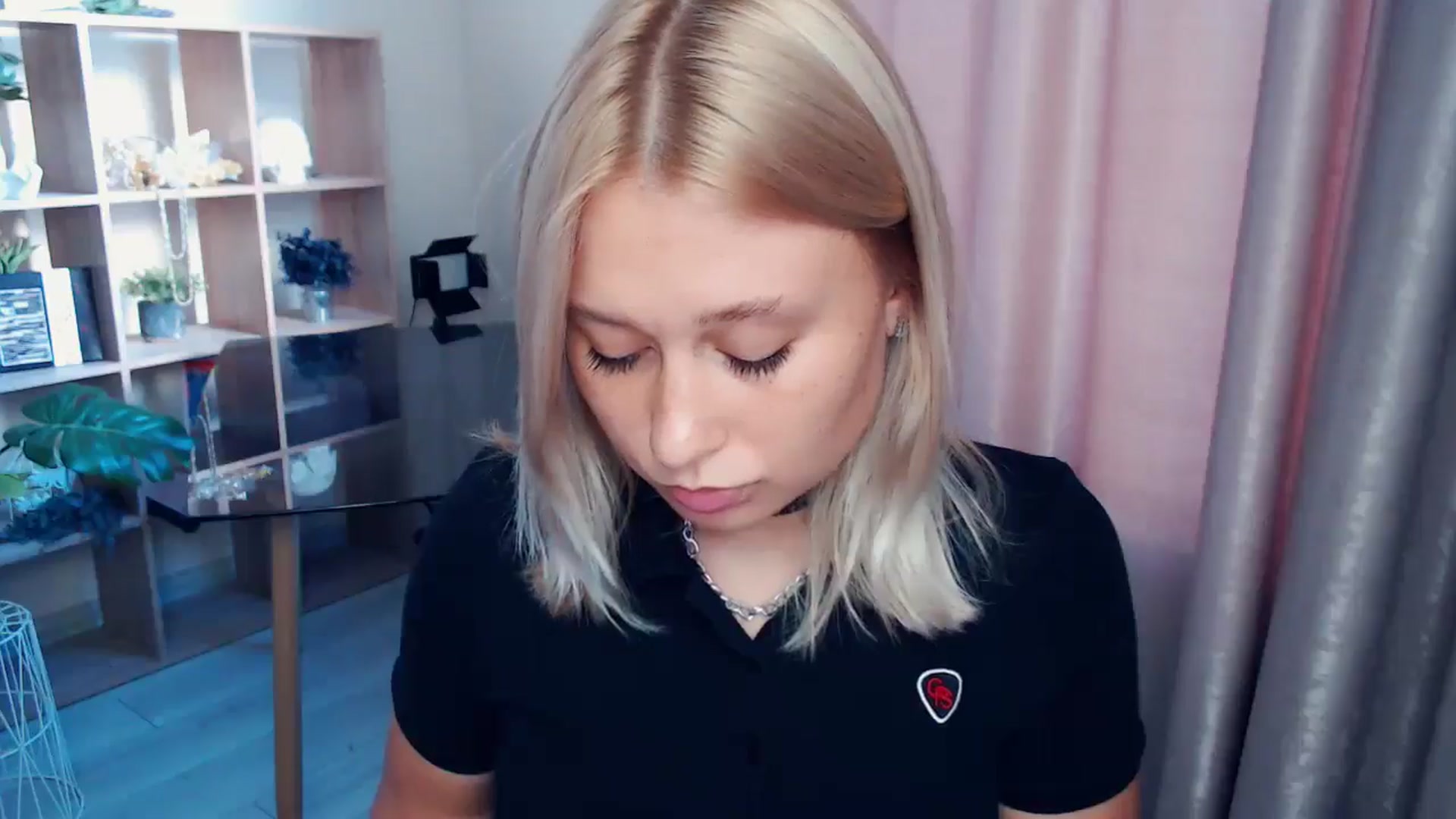 Gallery image thumbnail from Kukla_kolduna's myfreecams stream on, 08/28/2025, 15:51 image 13 of 20