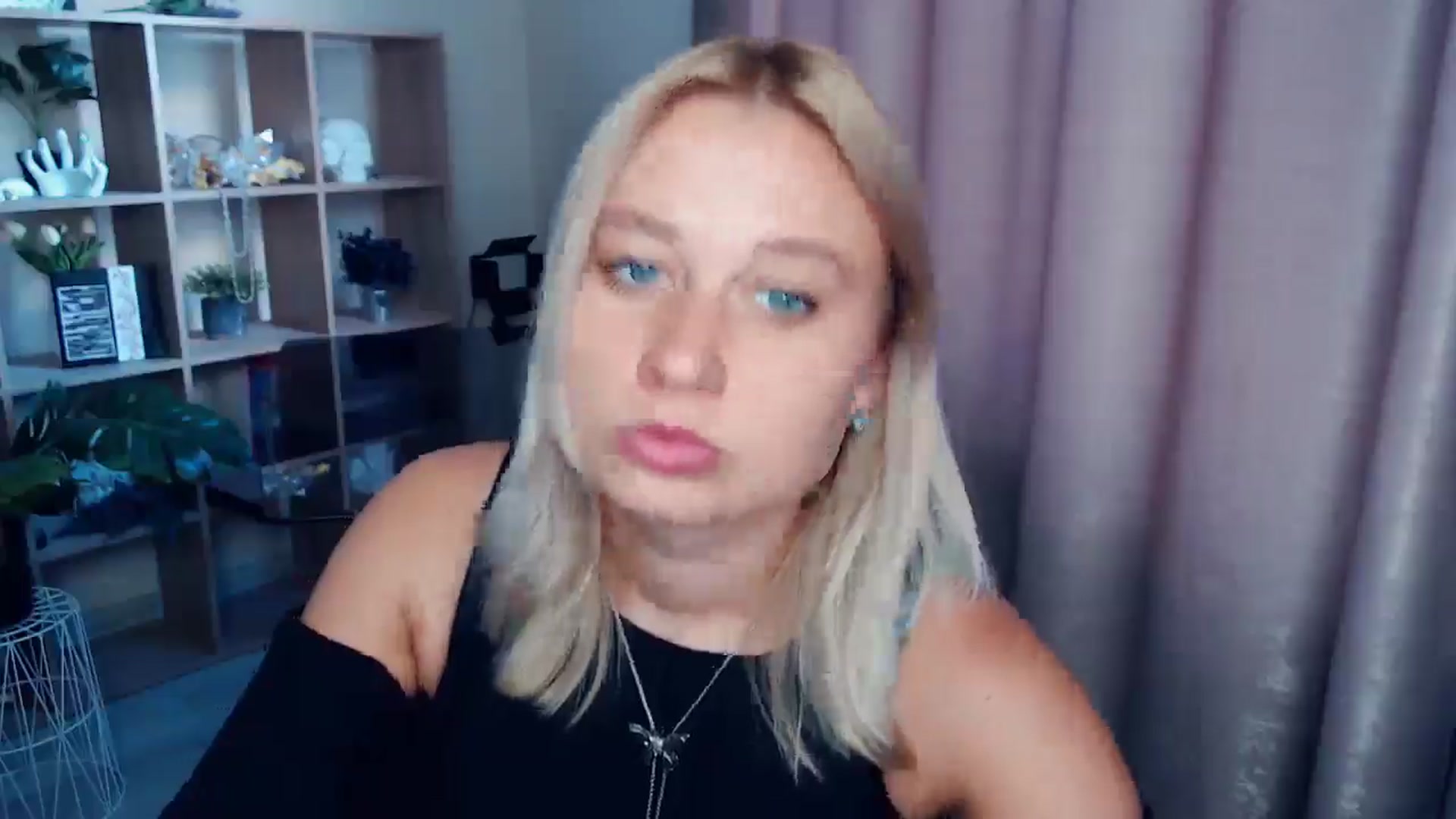 Gallery image thumbnail from Kukla_kolduna's myfreecams stream on, 08/29/2025, 16:39 image 14 of 20