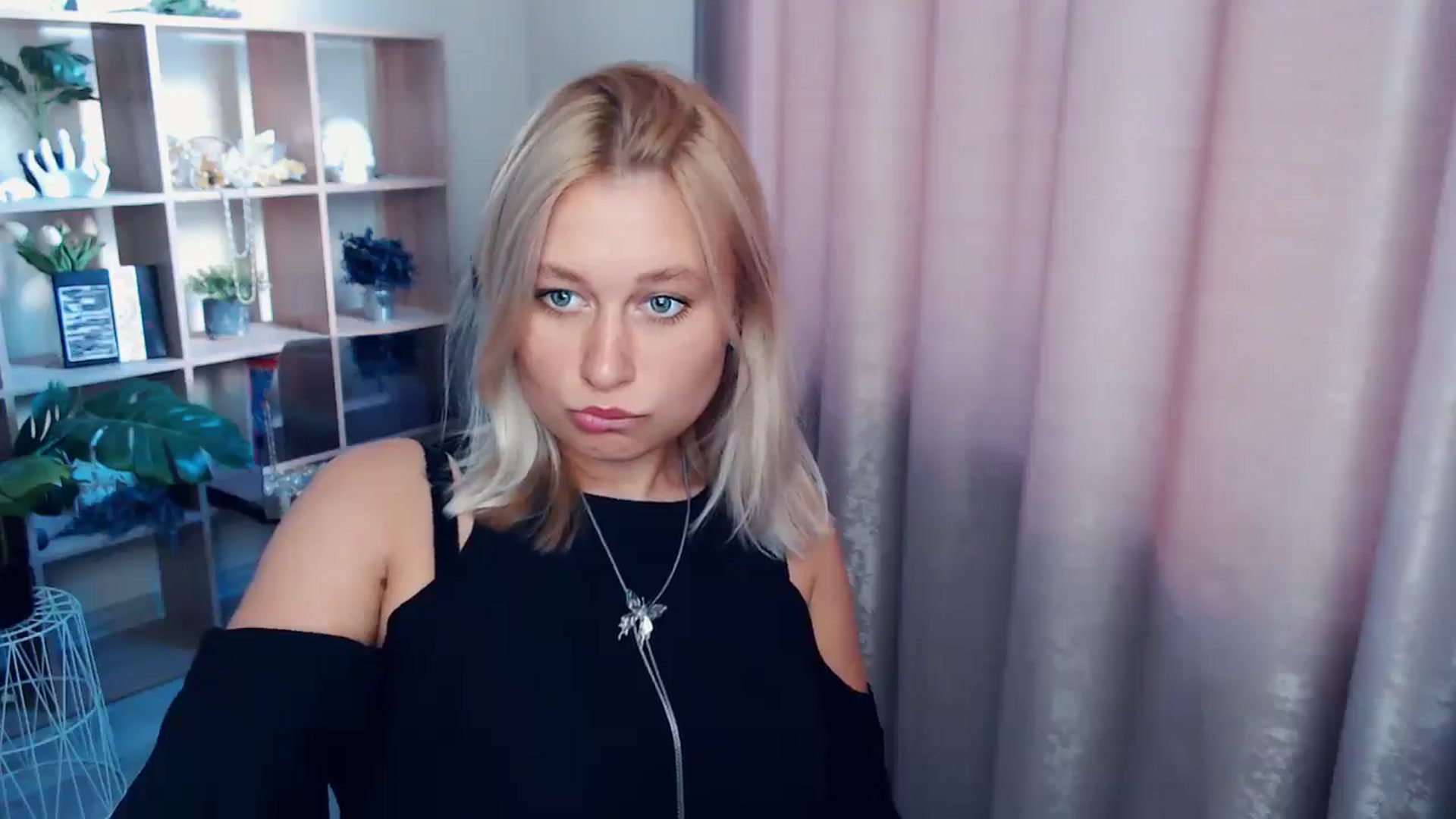 Gallery image thumbnail from Kukla_kolduna's myfreecams stream on, 08/29/2025, 16:39 image 8 of 20