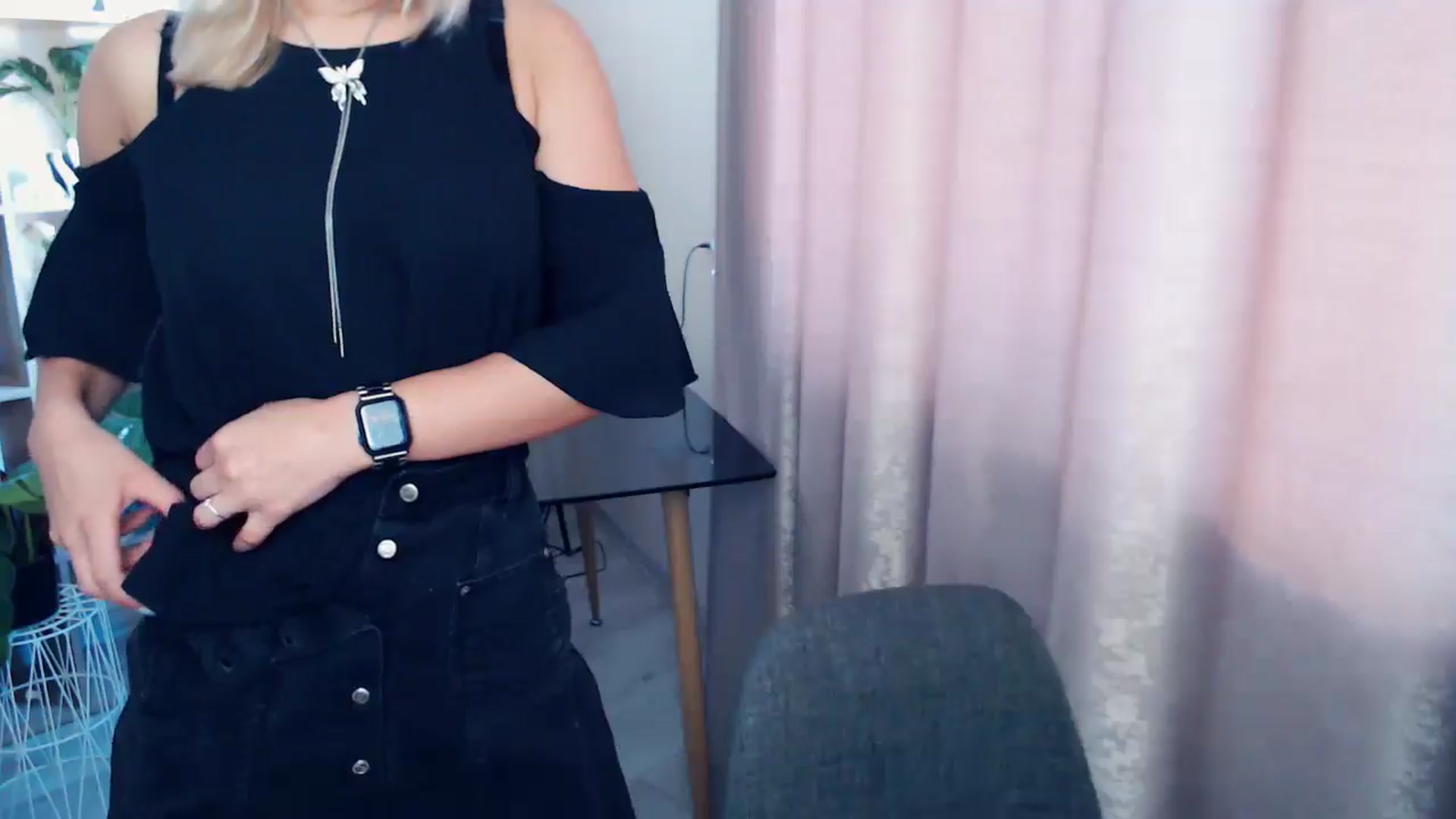 Gallery image thumbnail from Kukla_kolduna's myfreecams stream on, 08/29/2025, 16:39 image 5 of 20