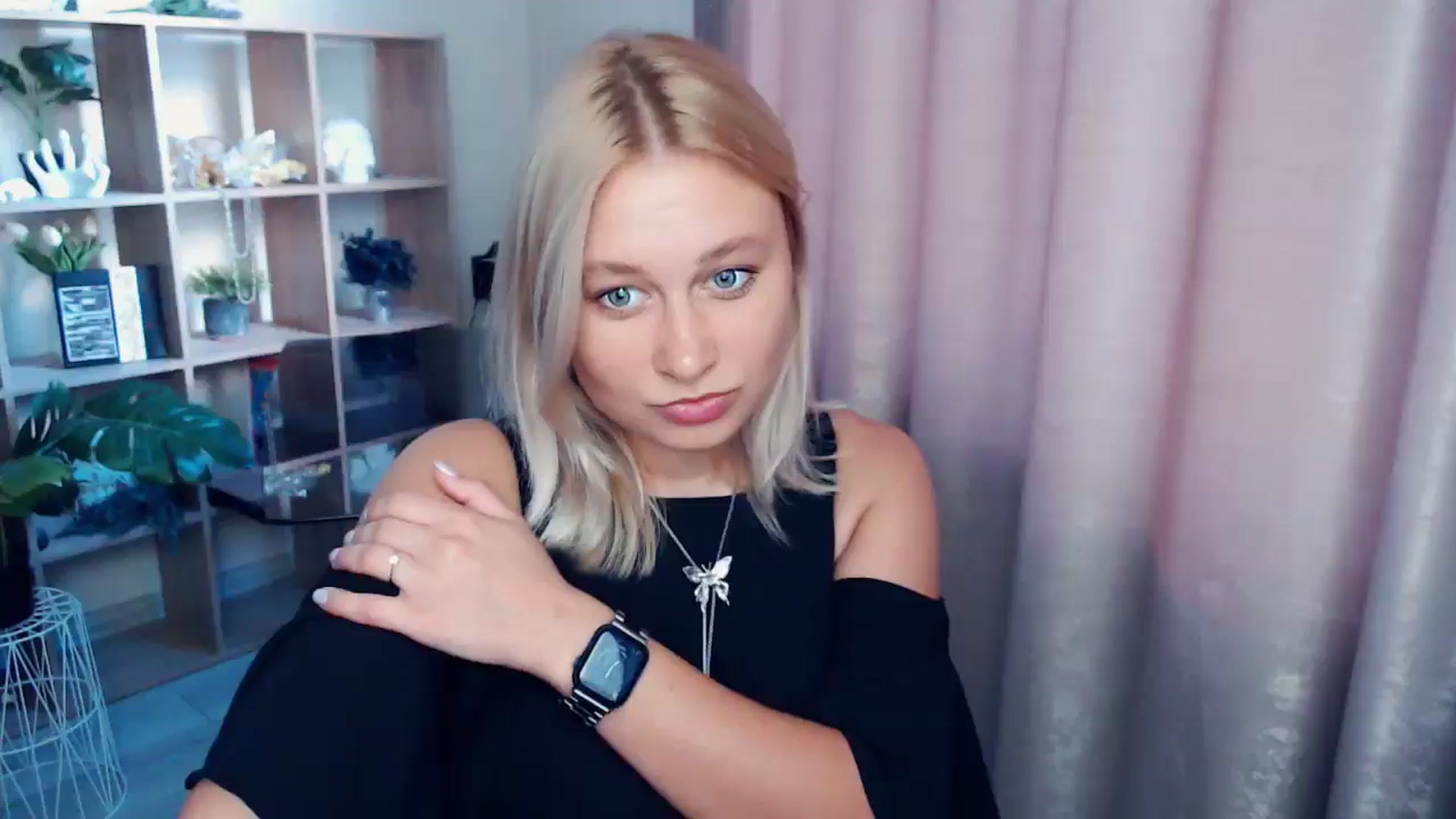 Gallery image thumbnail from Kukla_kolduna's myfreecams stream on, 08/29/2025, 16:39 image 11 of 20