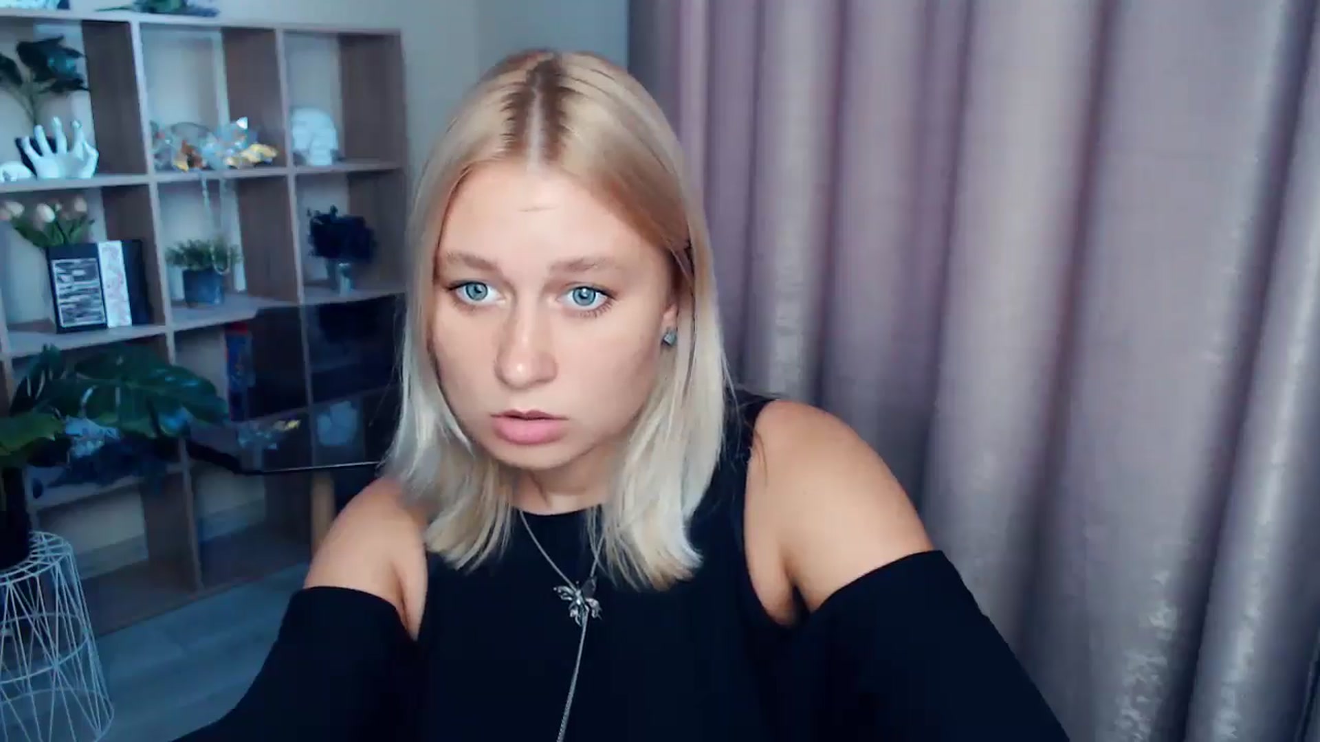 Gallery image thumbnail from Kukla_kolduna's myfreecams stream on, 08/29/2025, 16:39 image 19 of 20