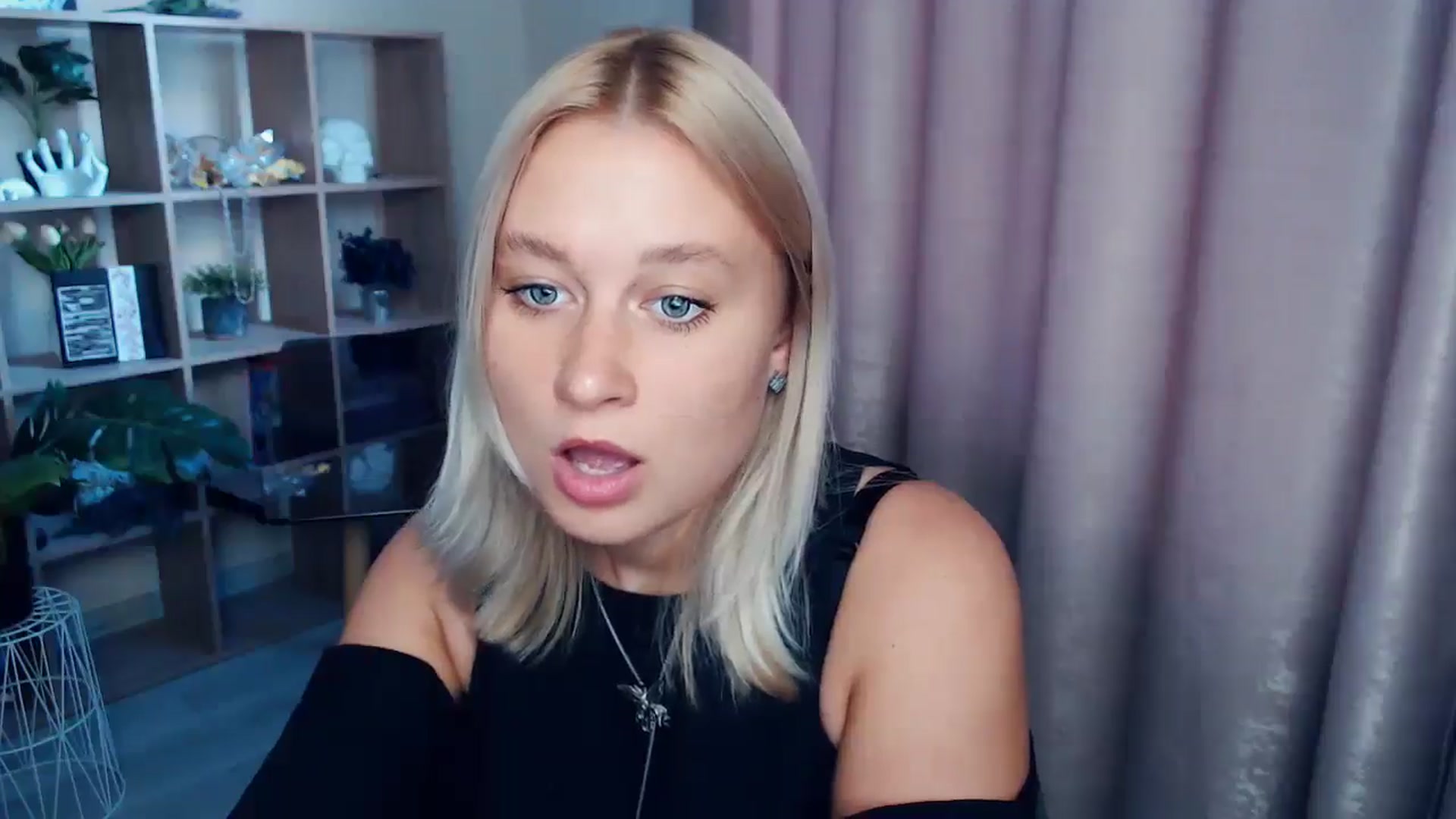 Gallery image thumbnail from Kukla_kolduna's myfreecams stream on, 08/29/2025, 16:39 image 16 of 20