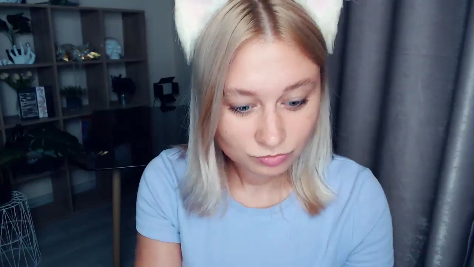Gallery image thumbnail from Kukla_kolduna's myfreecams stream on, 08/29/2025, 17:33 image 12 of 20