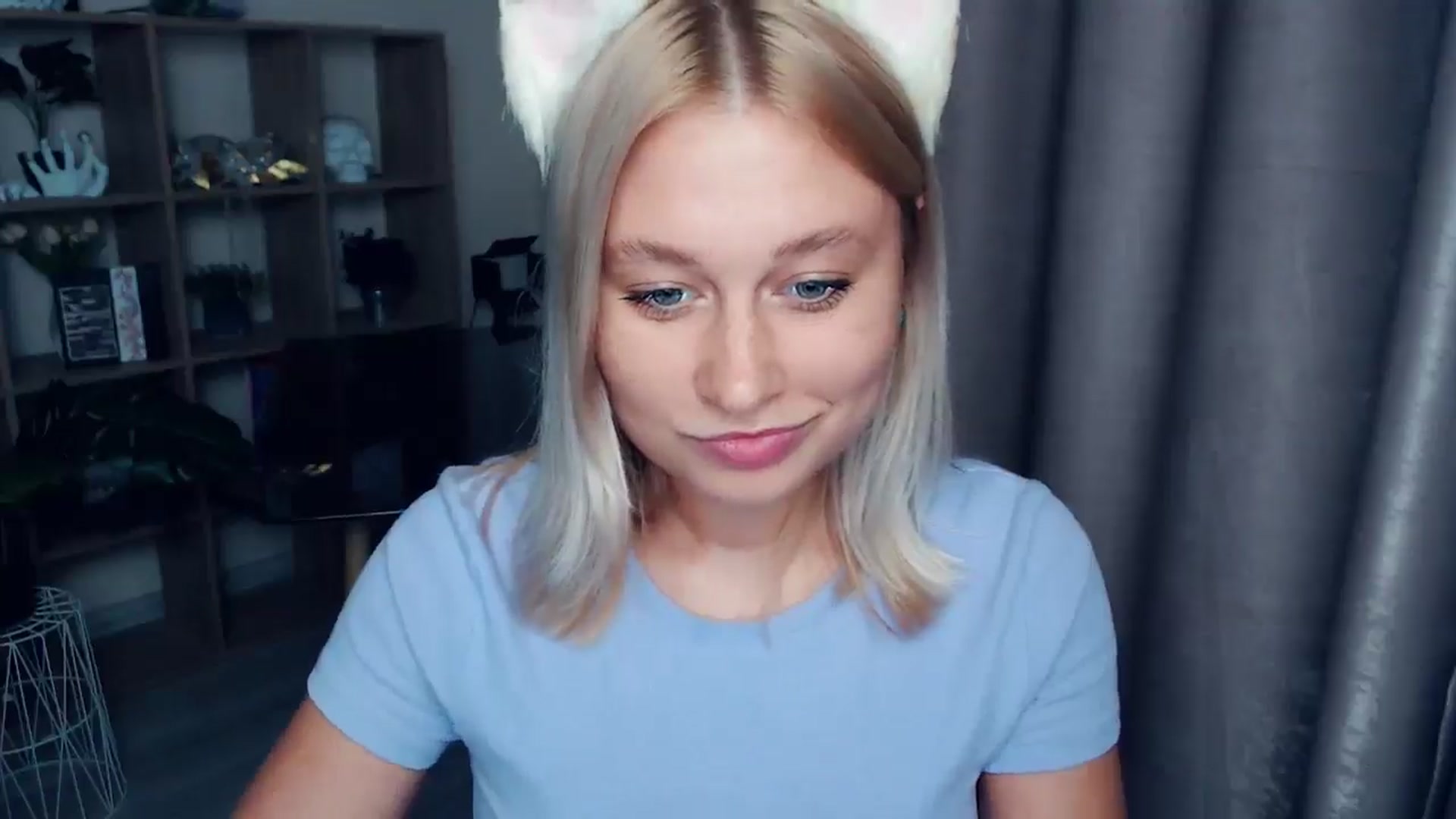 Gallery image thumbnail from Kukla_kolduna's myfreecams stream on, 08/29/2025, 17:33 image 16 of 20