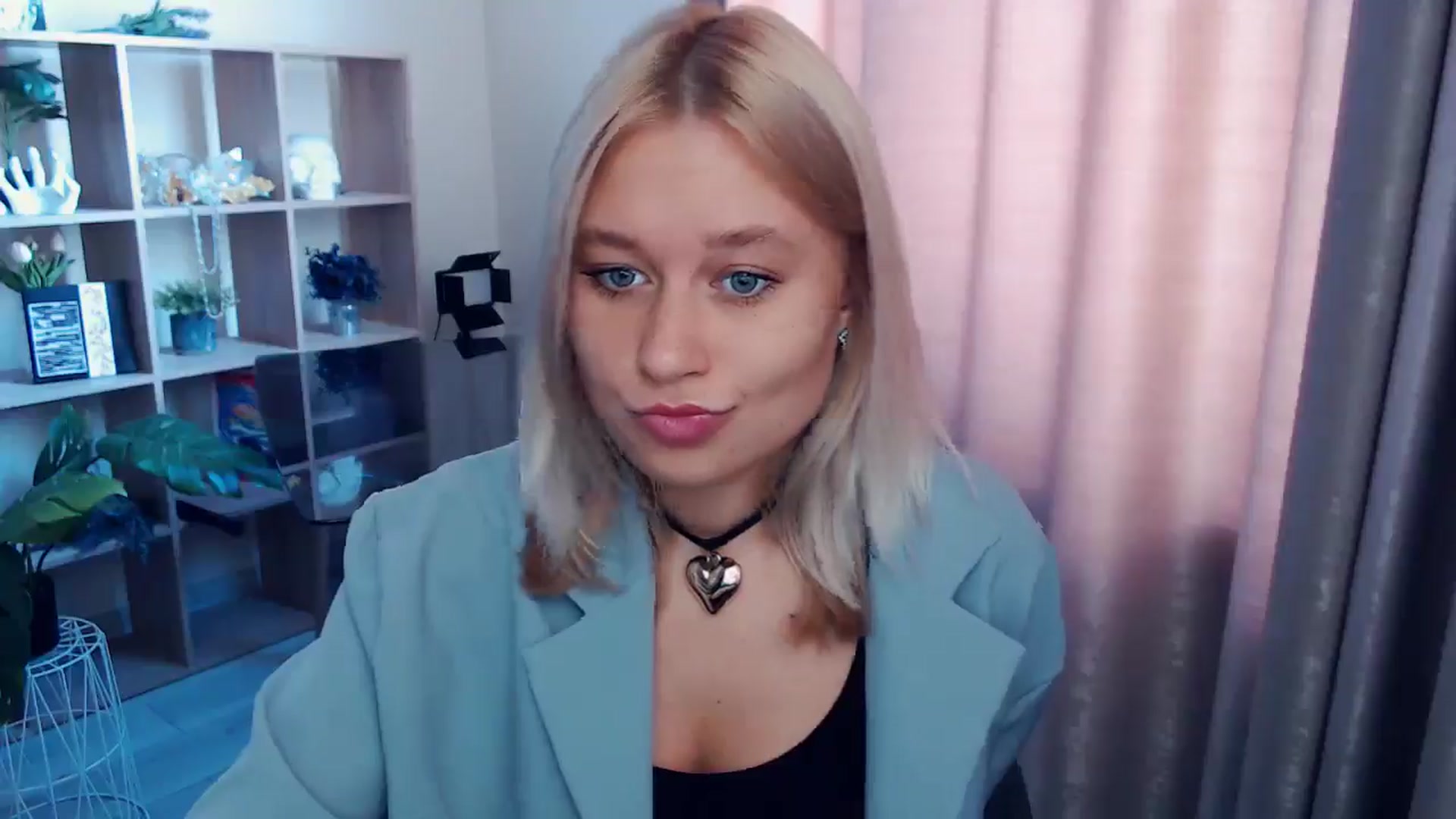 Gallery image thumbnail from Kukla_kolduna's myfreecams stream on, 08/30/2025, 08:34 image 13 of 20