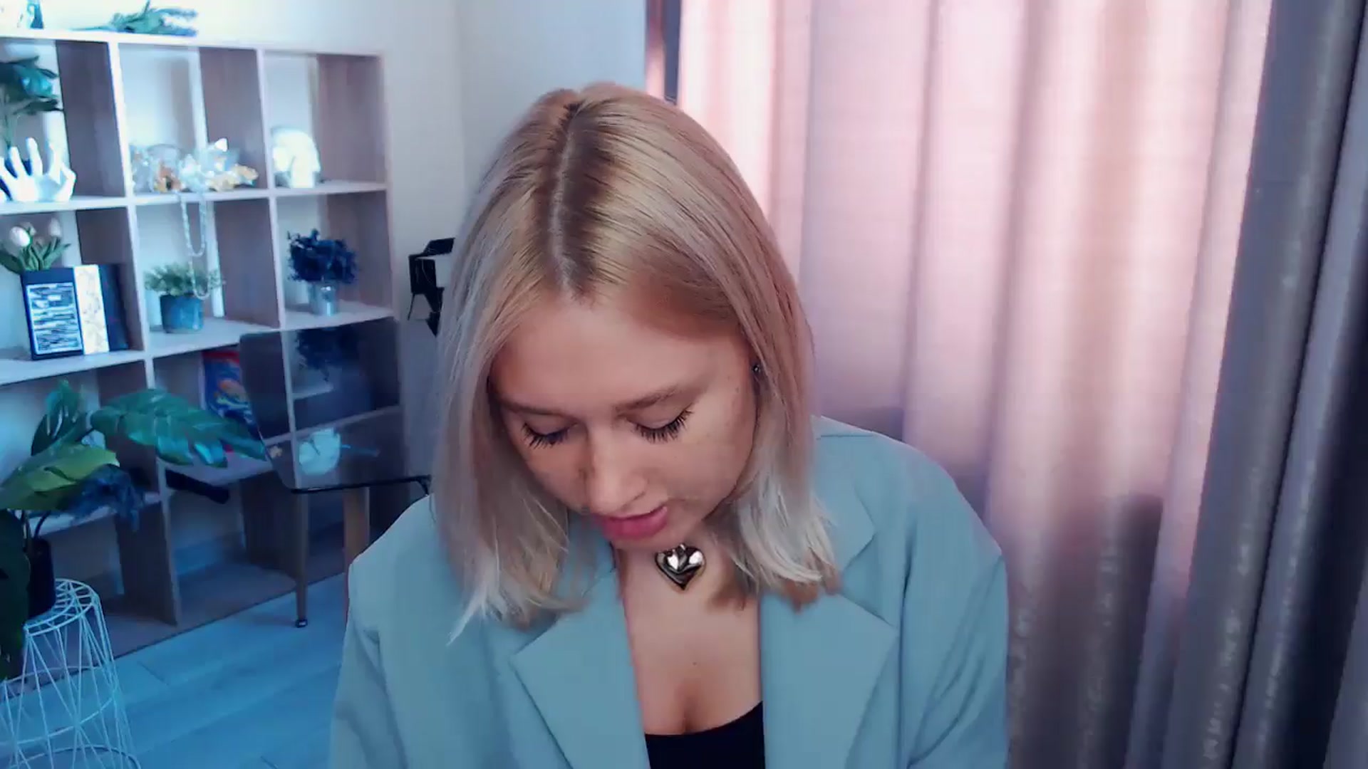 Gallery image thumbnail from Kukla_kolduna's myfreecams stream on, 08/30/2025, 08:34 image 12 of 20