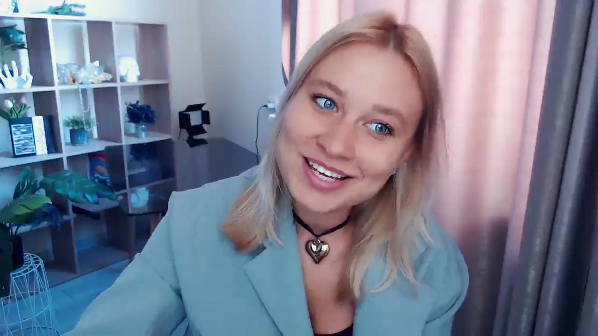 Gallery image thumbnail from Kukla_kolduna's myfreecams stream on, 08/30/2025, 08:34 image 11 of 20