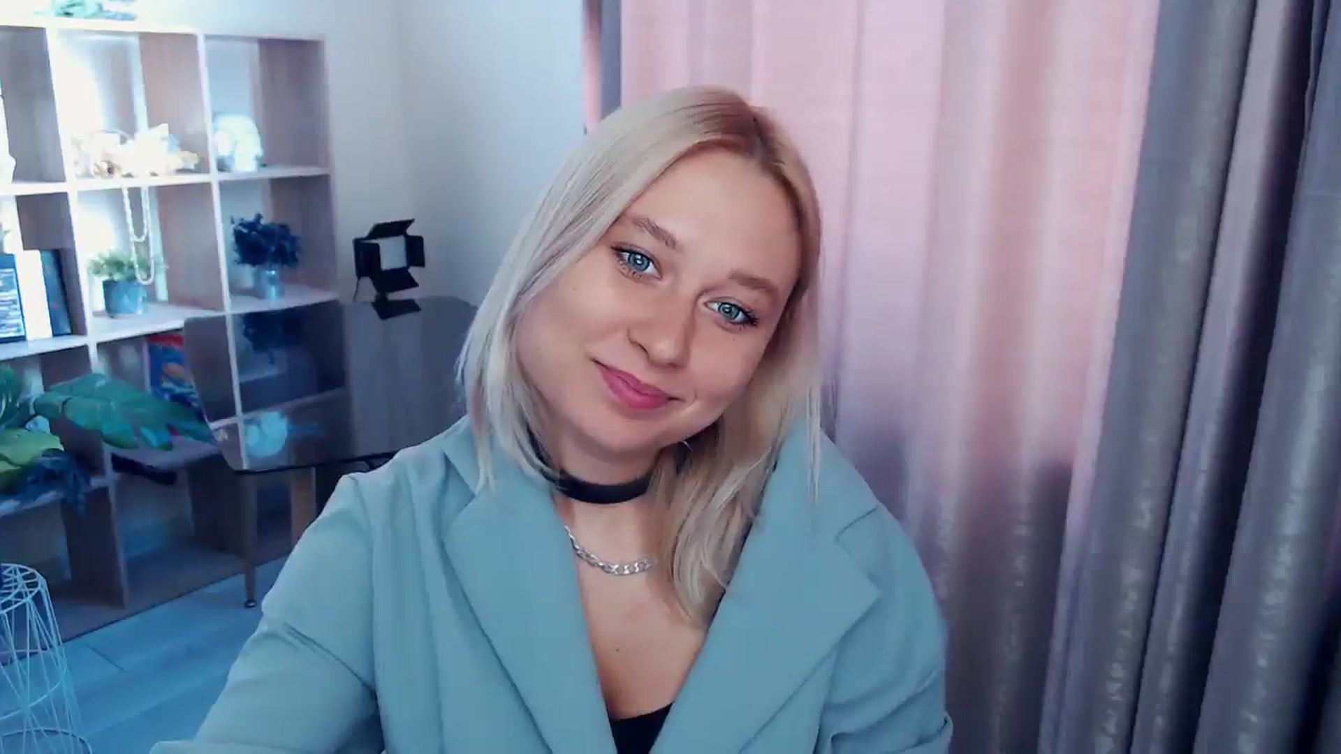 Gallery image thumbnail from Kukla_kolduna's myfreecams stream on, 08/30/2025, 11:46 image 15 of 20
