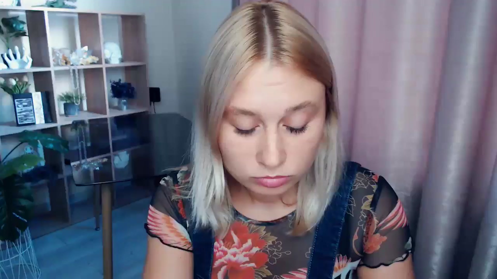 Gallery image thumbnail from Kukla_kolduna's myfreecams stream on, 08/31/2025, 17:35 image 1 of 20