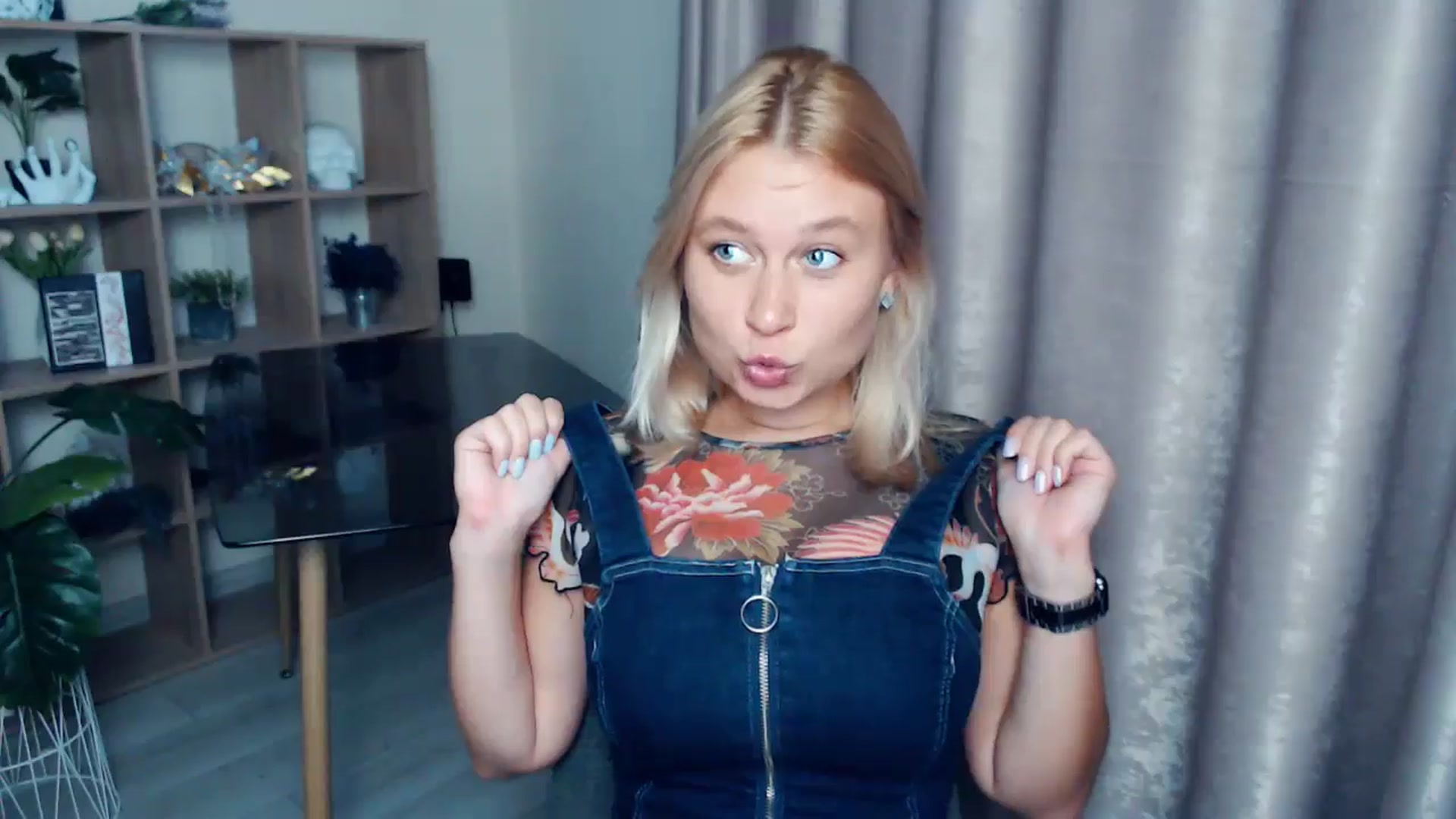 Gallery image thumbnail from Kukla_kolduna's myfreecams stream on, 08/31/2025, 17:35 image 14 of 20