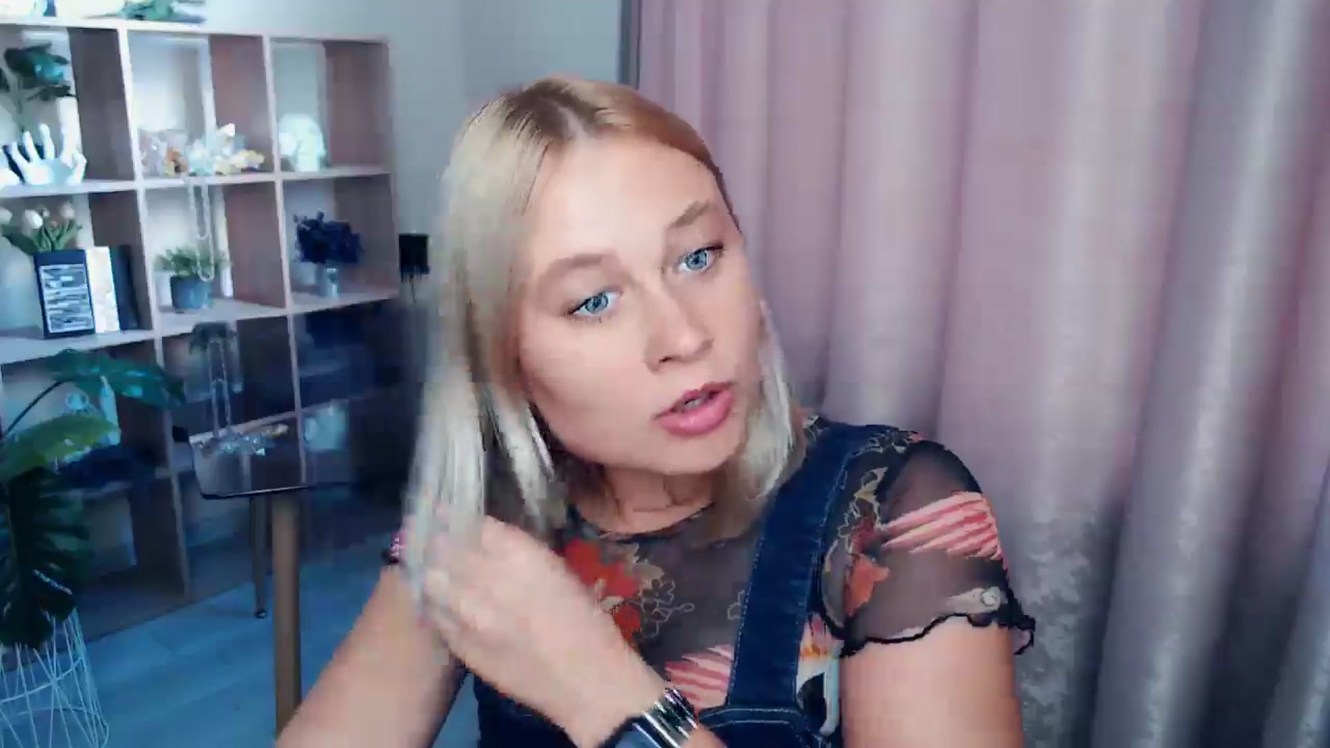 Gallery image thumbnail from Kukla_kolduna's myfreecams stream on, 08/31/2025, 17:35 image 2 of 20