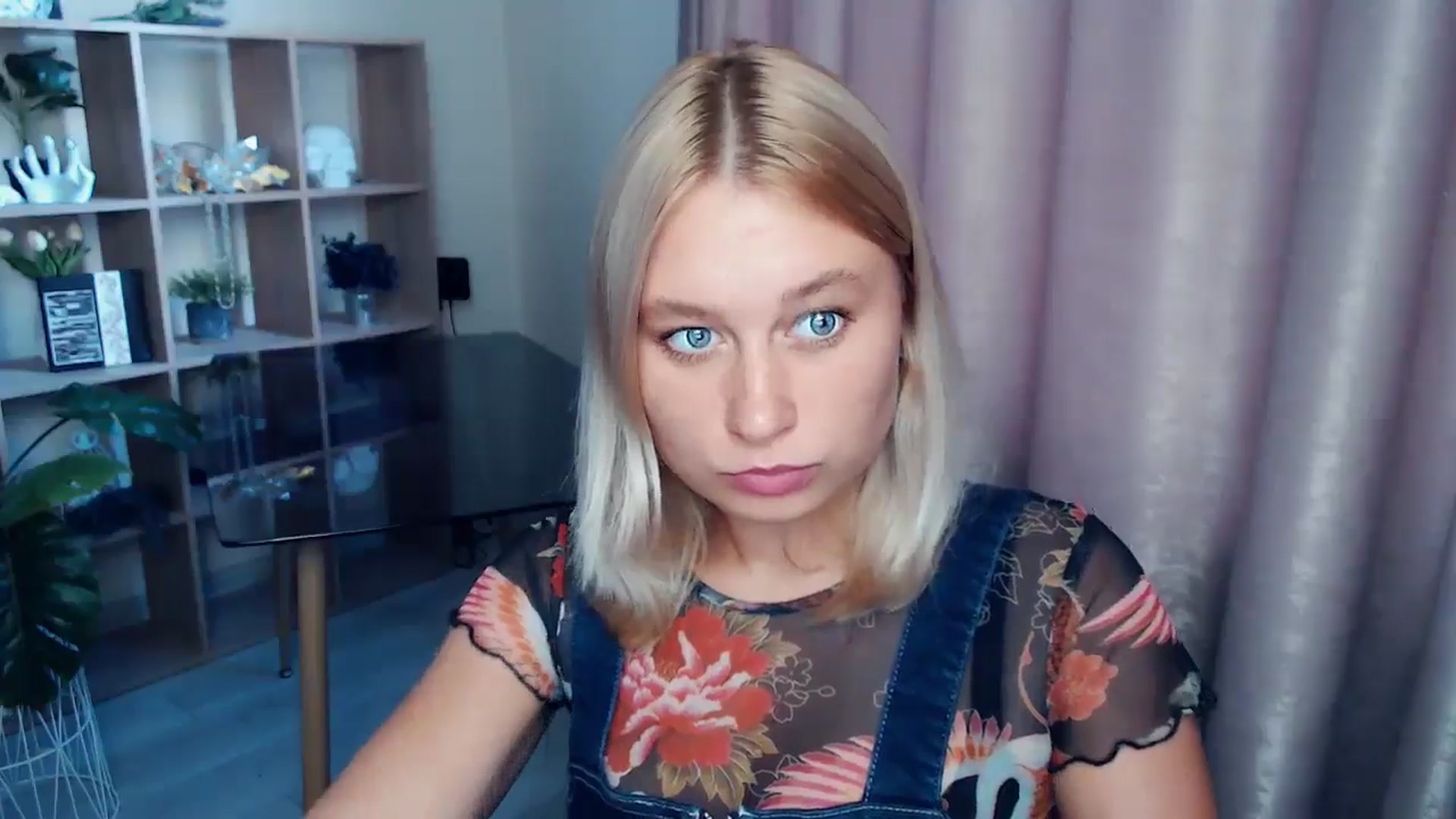 Gallery image thumbnail from Kukla_kolduna's myfreecams stream on, 08/31/2025, 17:35 image 6 of 20