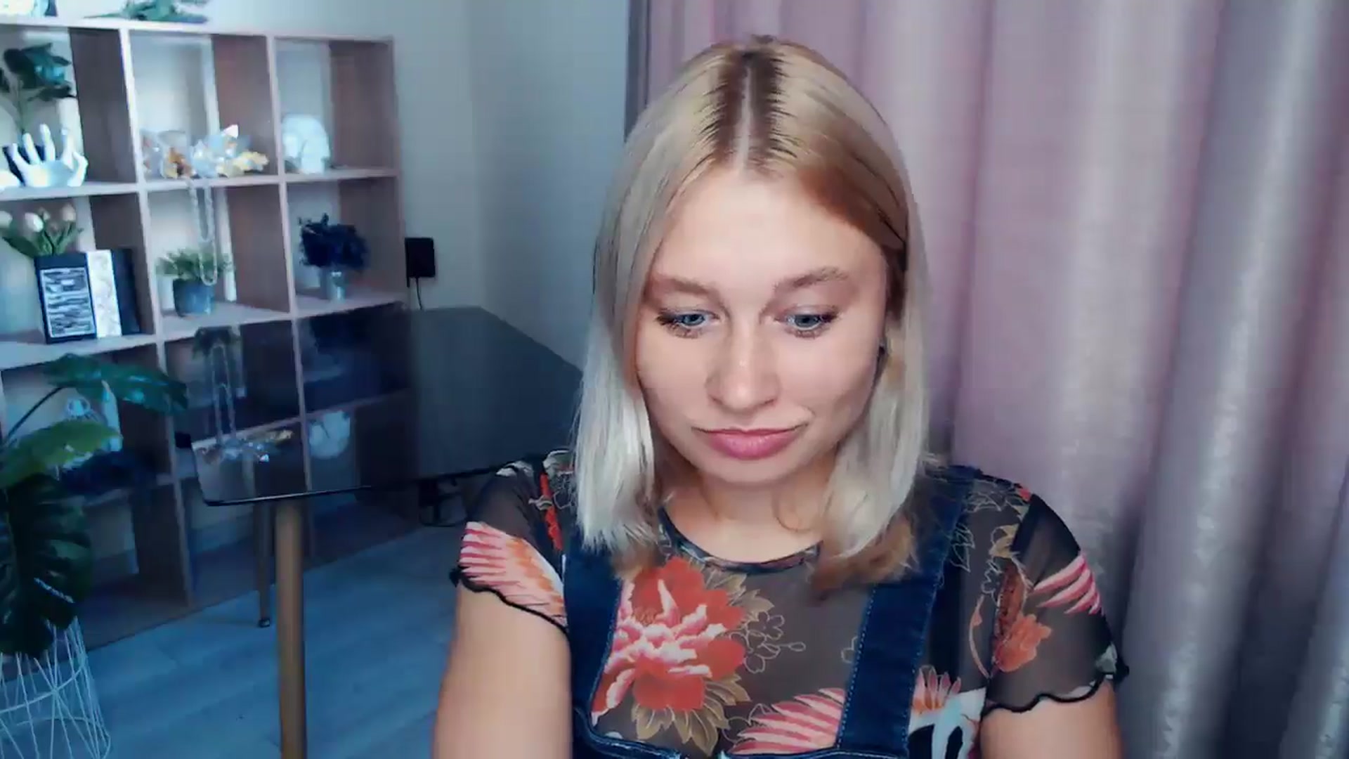 Gallery image thumbnail from Kukla_kolduna's myfreecams stream on, 08/31/2025, 17:35 image 3 of 20
