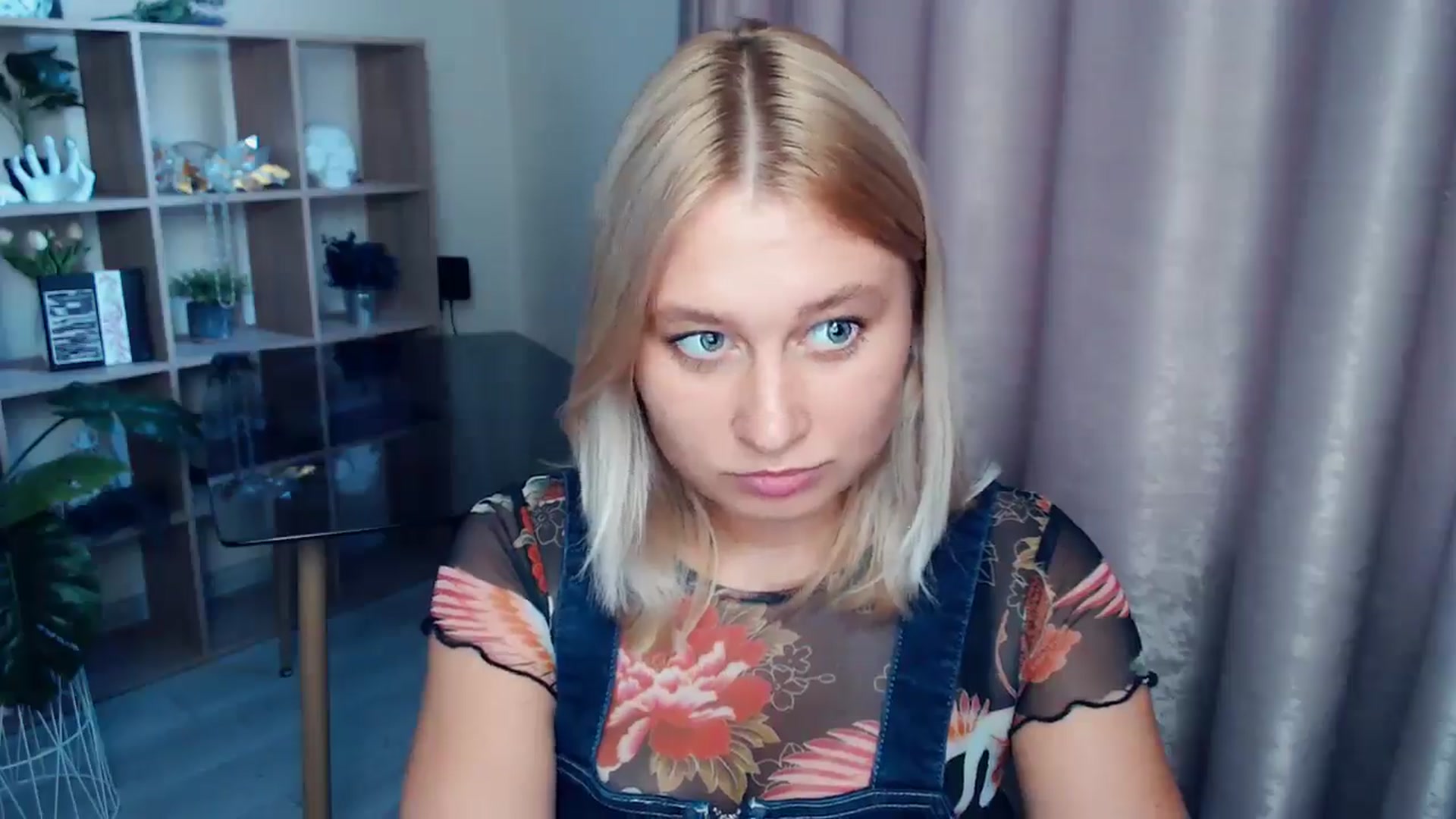 Gallery image thumbnail from Kukla_kolduna's myfreecams stream on, 08/31/2025, 17:35 image 8 of 20
