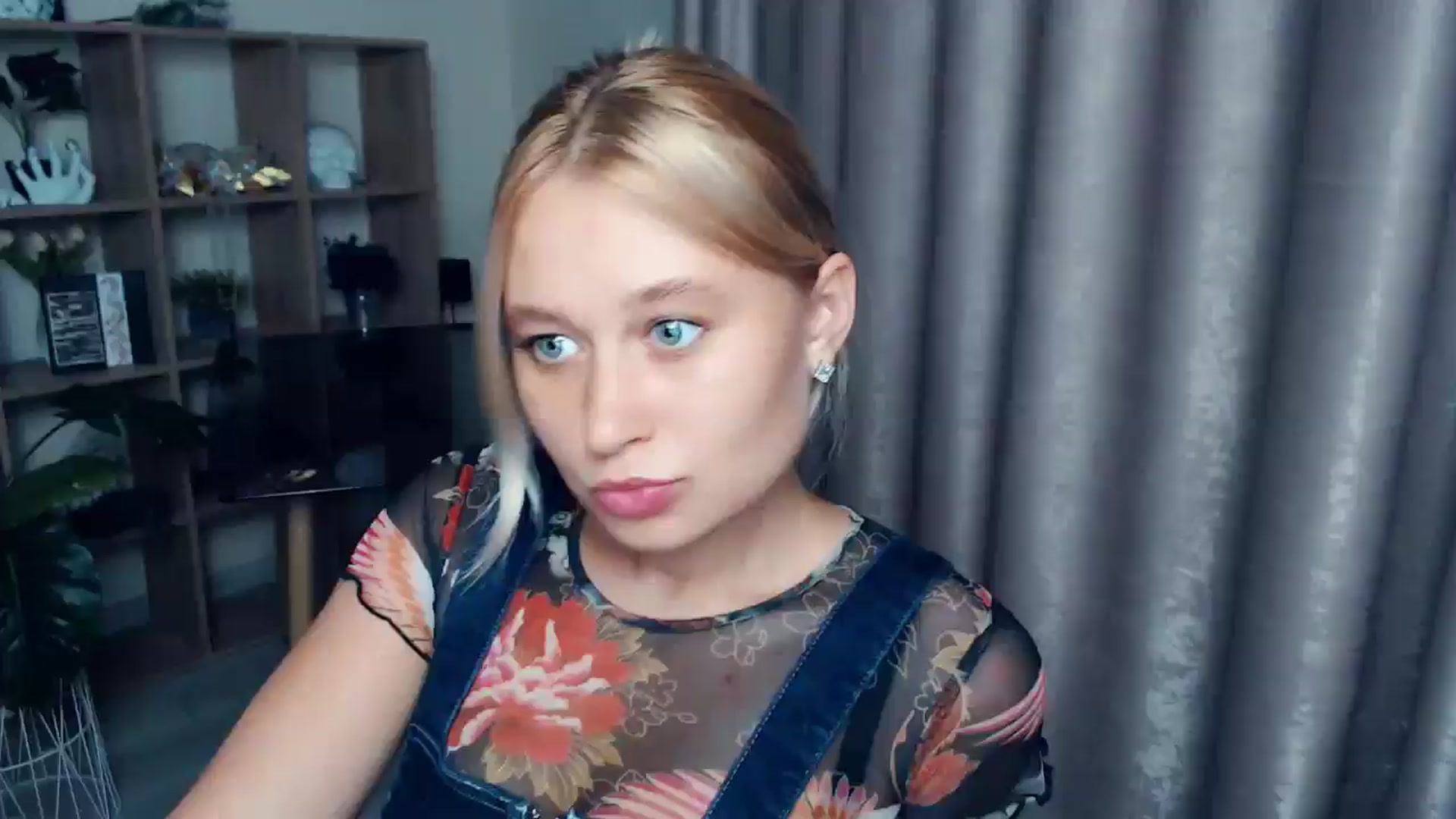 Gallery image thumbnail from Kukla_kolduna's myfreecams stream on, 08/31/2025, 17:58 image 4 of 20