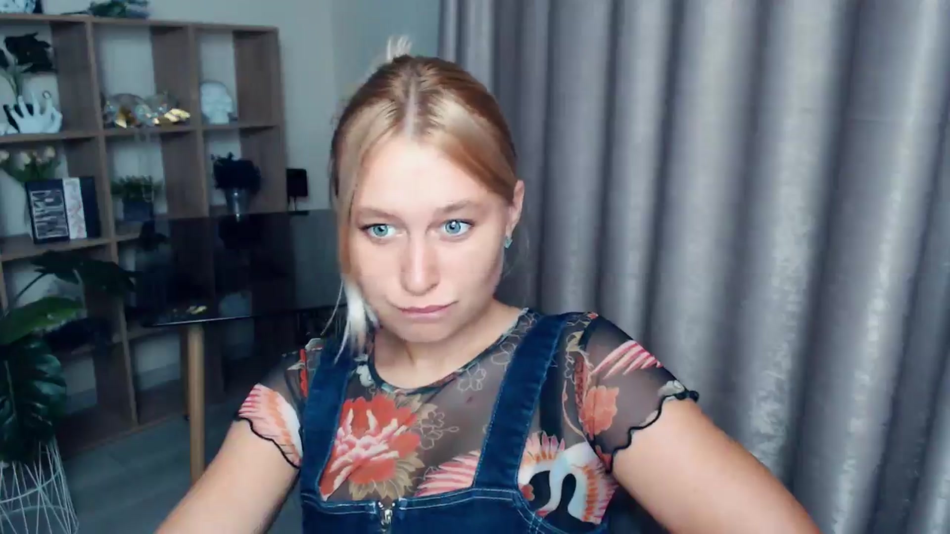 Gallery image thumbnail from Kukla_kolduna's myfreecams stream on, 08/31/2025, 17:58 image 3 of 20