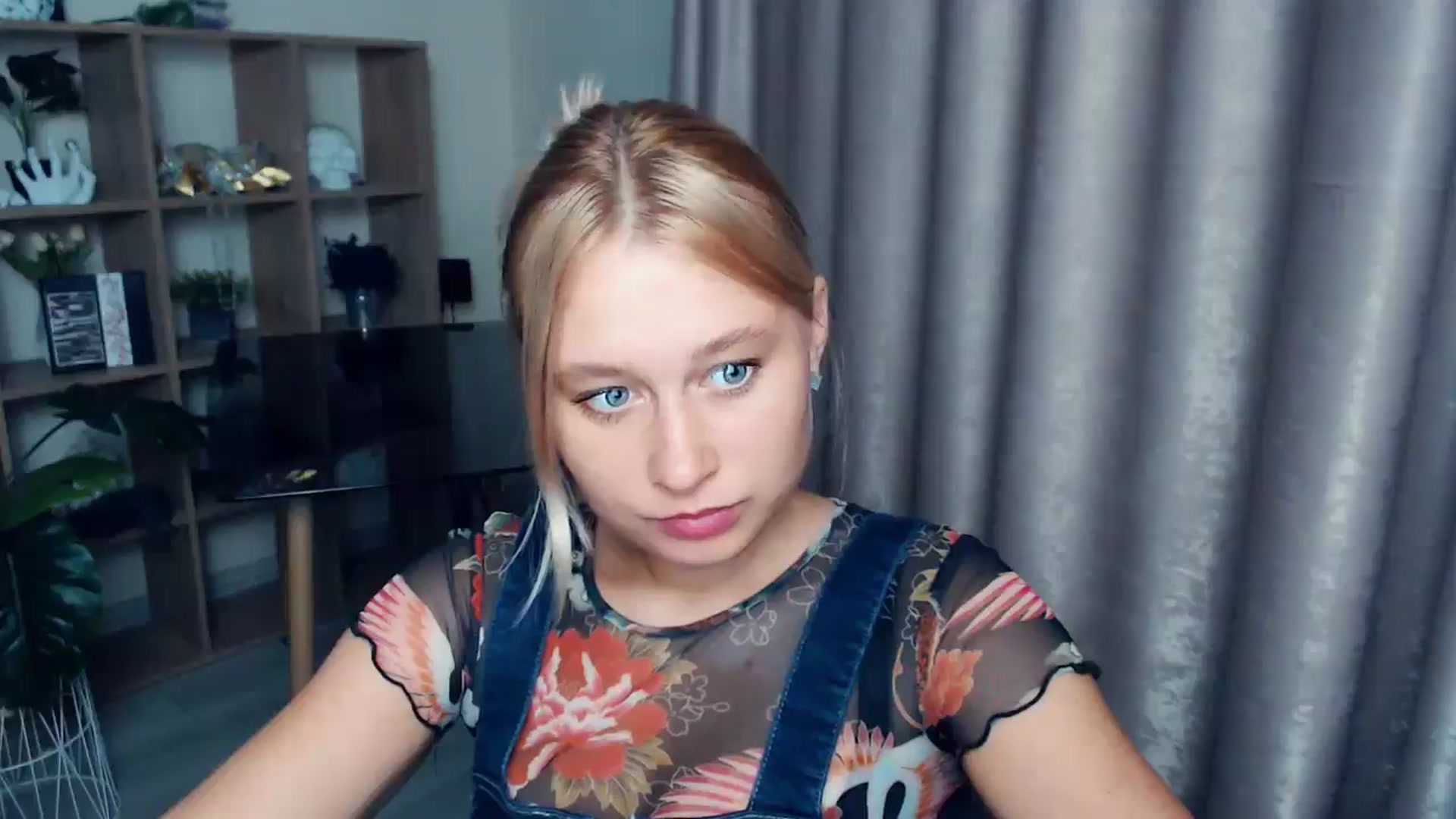 Gallery image thumbnail from Kukla_kolduna's myfreecams stream on, 08/31/2025, 17:58 image 6 of 20