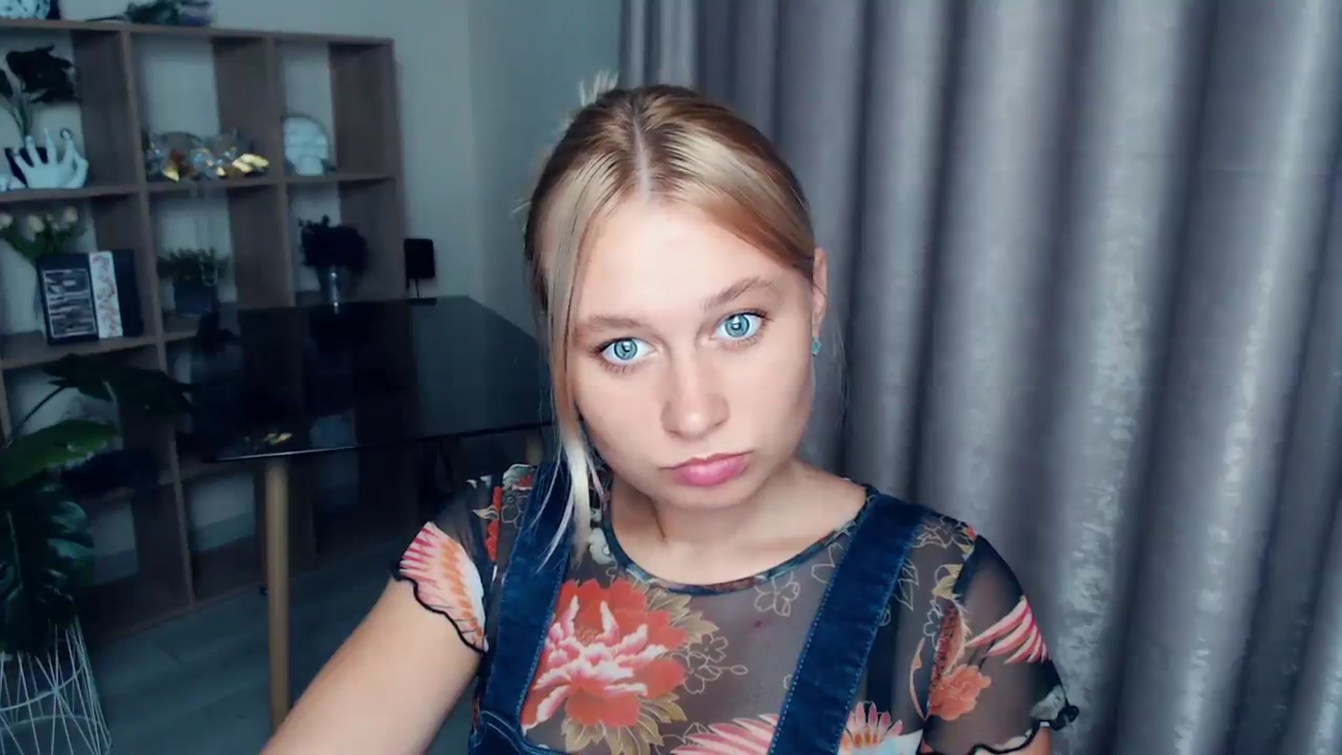 Gallery image thumbnail from Kukla_kolduna's myfreecams stream on, 08/31/2025, 17:58 image 19 of 20