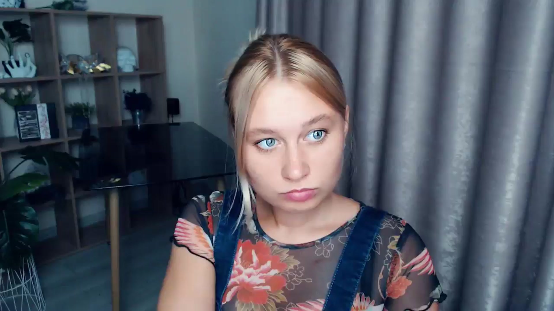 Gallery image thumbnail from Kukla_kolduna's myfreecams stream on, 08/31/2025, 17:58 image 18 of 20