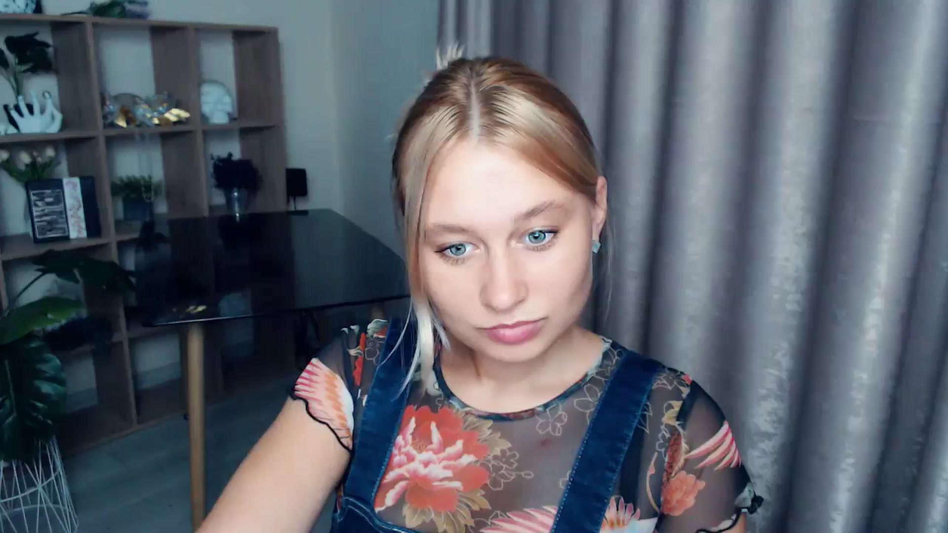 Gallery image thumbnail from Kukla_kolduna's myfreecams stream on, 08/31/2025, 17:58 image 9 of 20