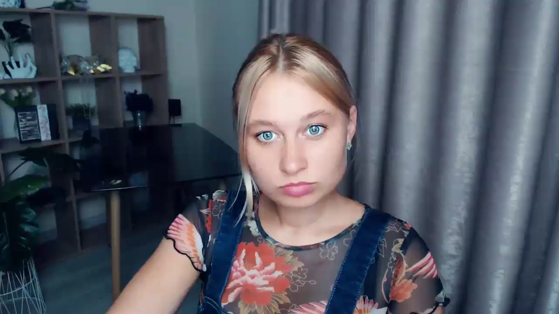 Gallery image thumbnail from Kukla_kolduna's myfreecams stream on, 08/31/2025, 17:58 image 14 of 20