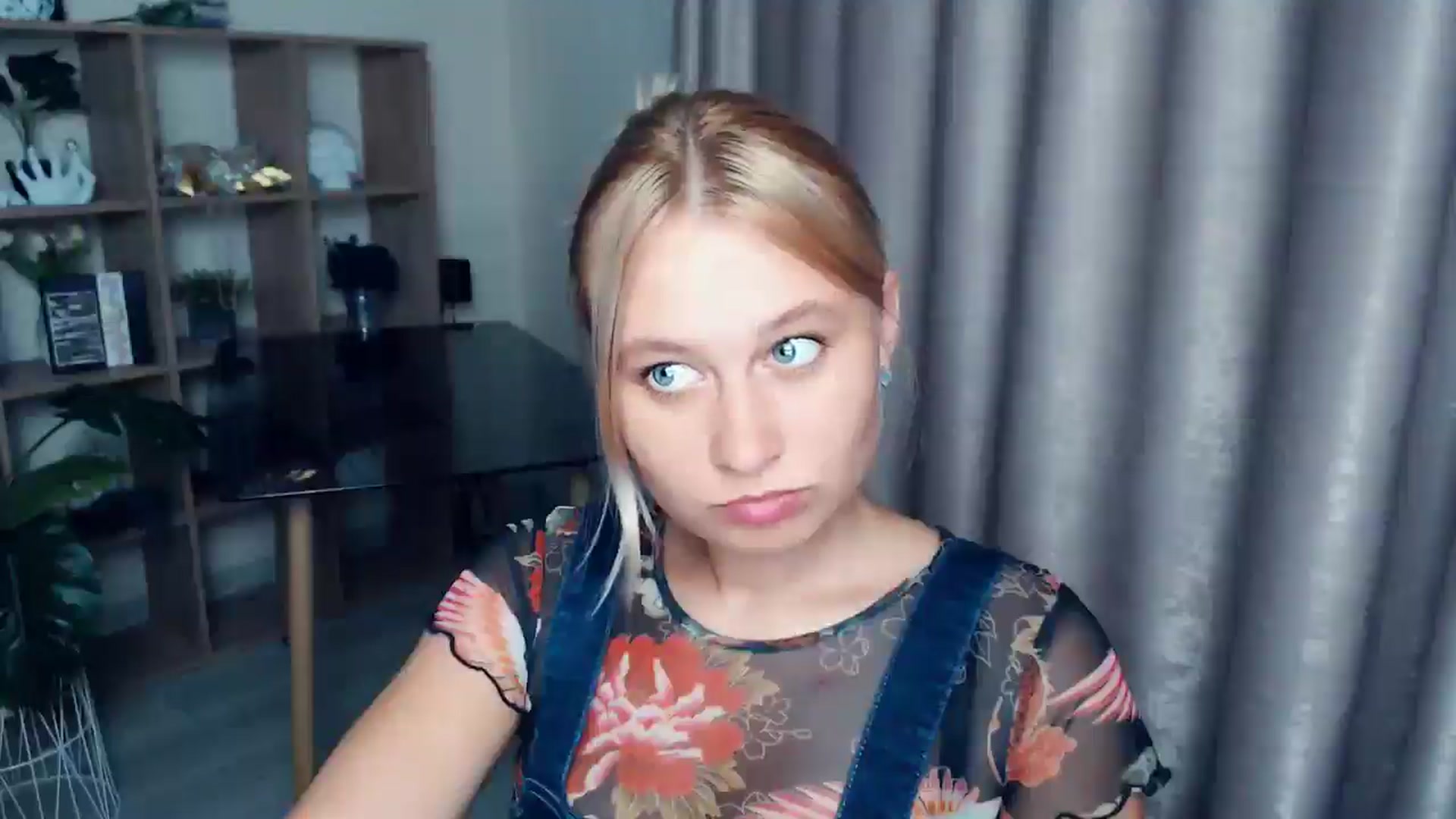 Gallery image thumbnail from Kukla_kolduna's myfreecams stream on, 08/31/2025, 17:58 image 17 of 20