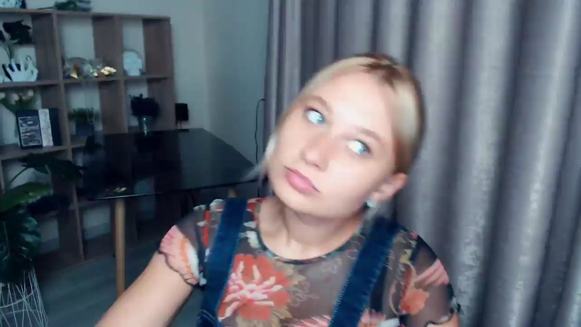 Gallery image thumbnail from Kukla_kolduna's myfreecams stream on, 08/31/2025, 17:58 image 12 of 20
