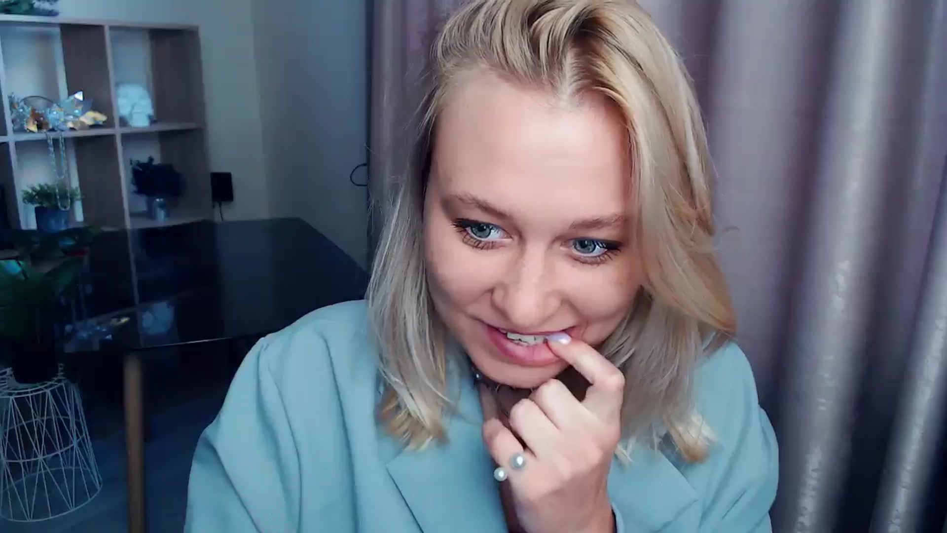 Gallery image thumbnail from Kukla_kolduna's myfreecams stream on, 09/03/2025, 16:21 image 18 of 20