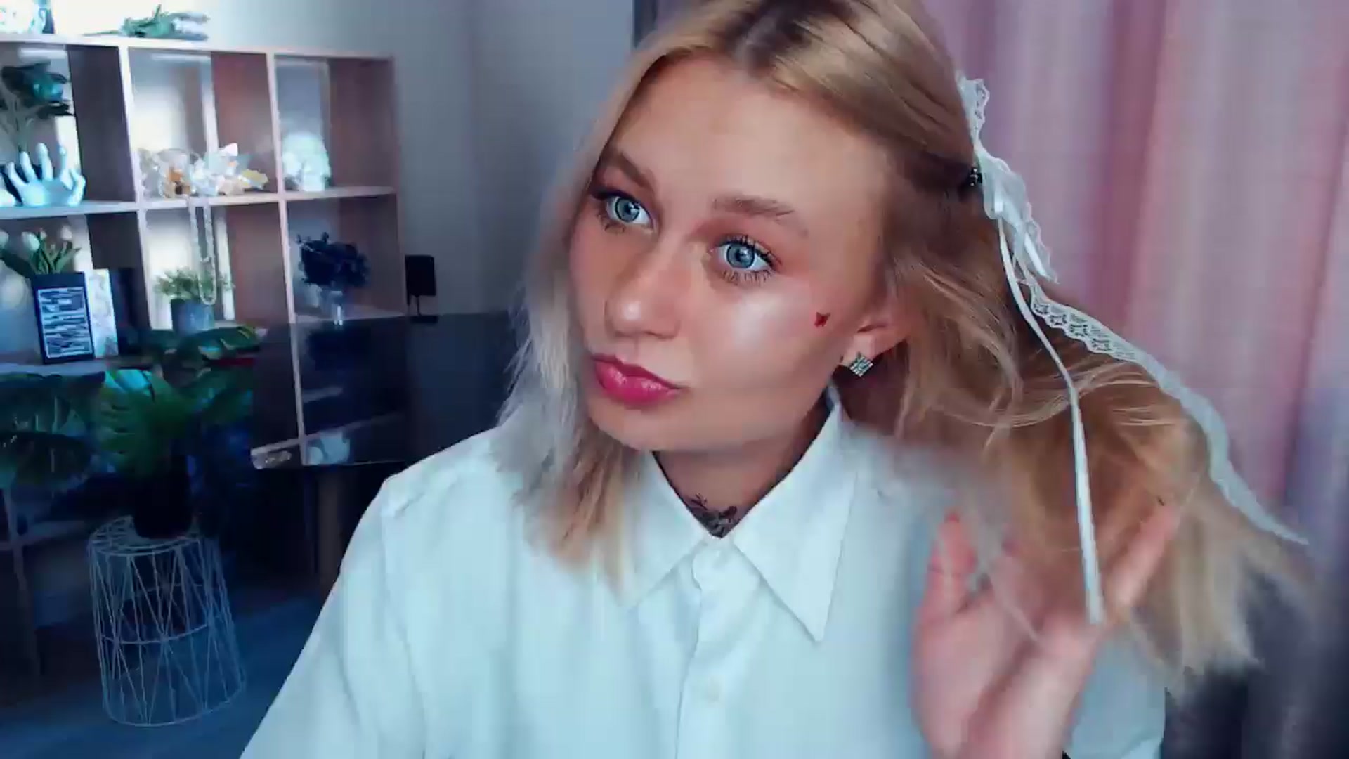 Gallery image thumbnail from Kukla_kolduna's myfreecams stream on, 09/04/2025, 17:18 image 1 of 20