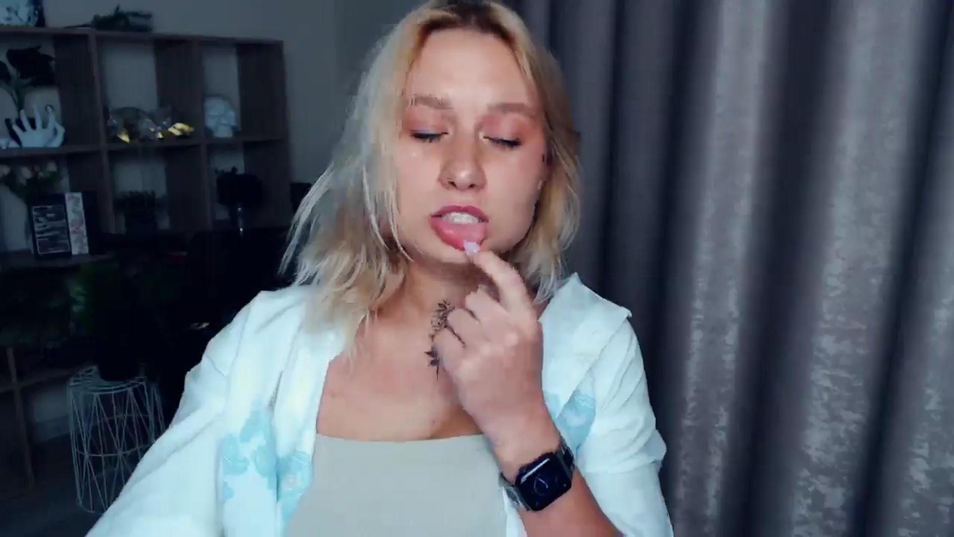Gallery image thumbnail from Kukla_kolduna's myfreecams stream on, 09/04/2025, 18:22 image 12 of 20