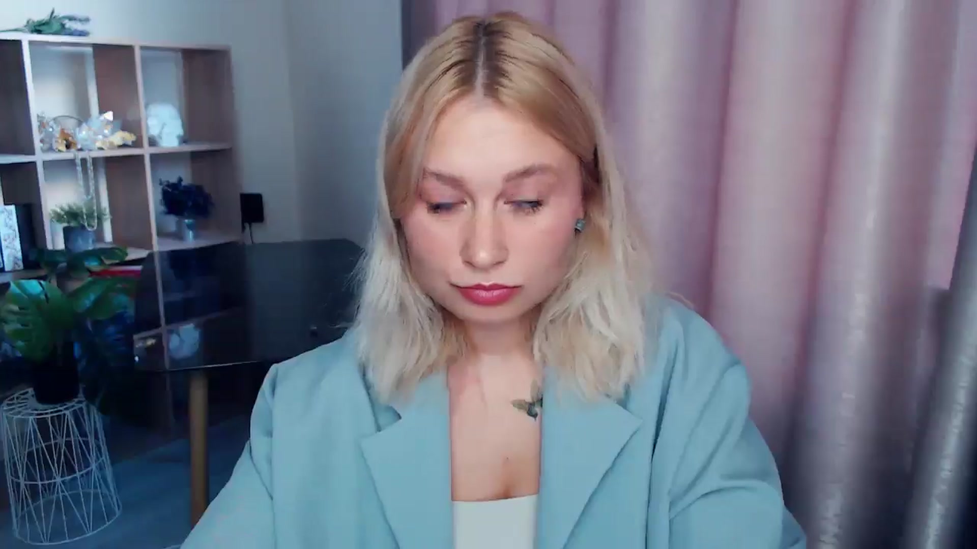 Gallery image thumbnail from Kukla_kolduna's myfreecams stream on, 09/05/2025, 16:19 image 12 of 20