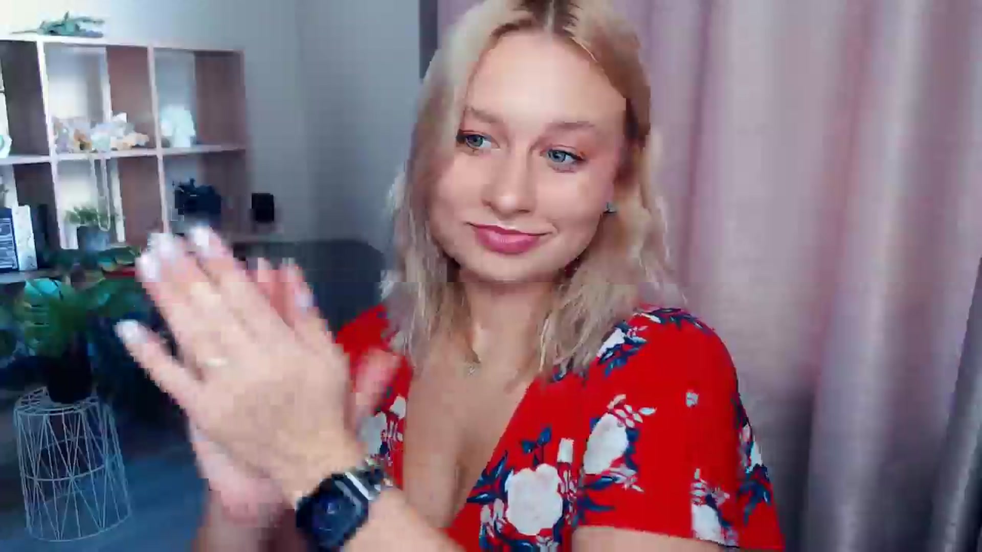 Gallery image thumbnail from Kukla_kolduna's myfreecams stream on, 09/06/2025, 15:59 image 11 of 20