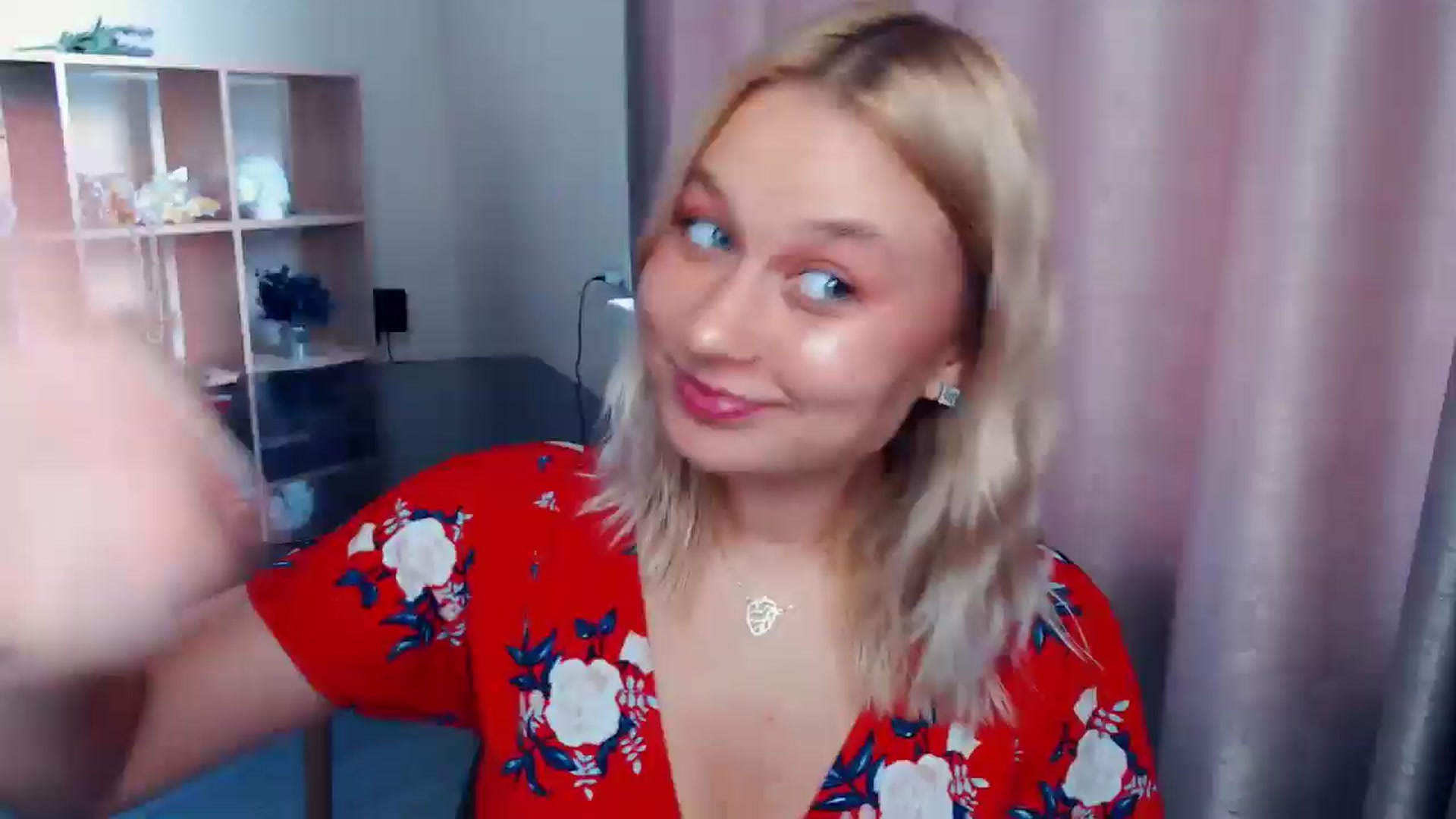 Gallery image thumbnail from Kukla_kolduna's myfreecams stream on, 09/06/2025, 15:59 image 8 of 20
