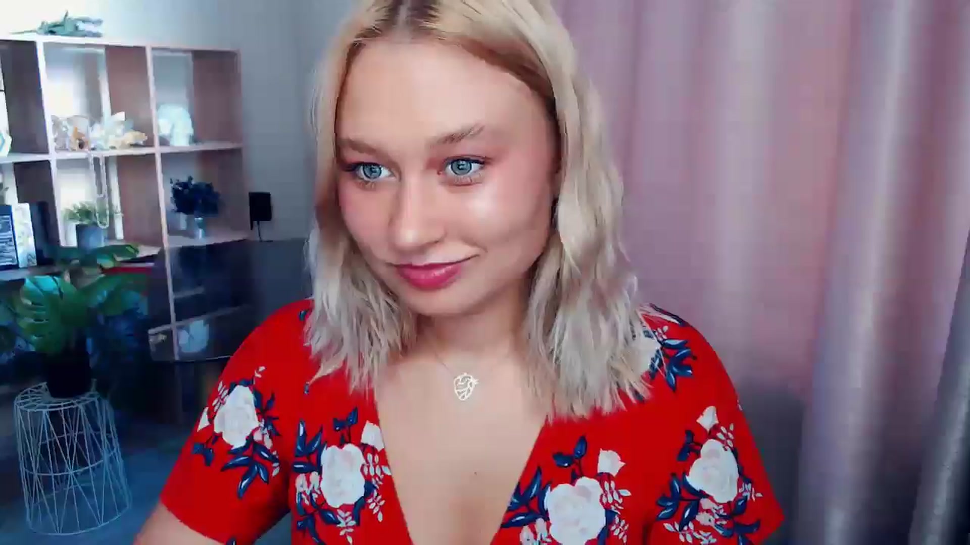 Gallery image thumbnail from Kukla_kolduna's myfreecams stream on, 09/06/2025, 15:59 image 6 of 20