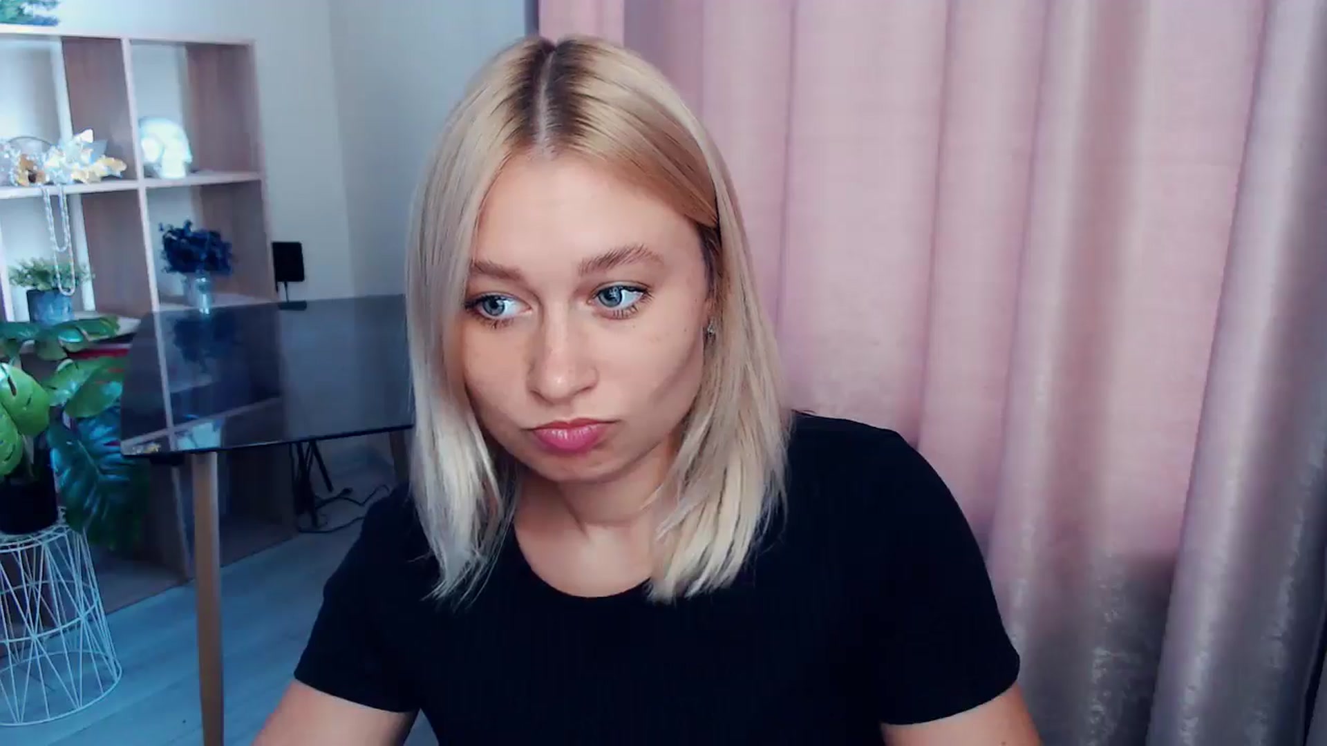 Gallery image thumbnail from Kukla_kolduna's myfreecams stream on, 09/12/2025, 14:55 image 7 of 20