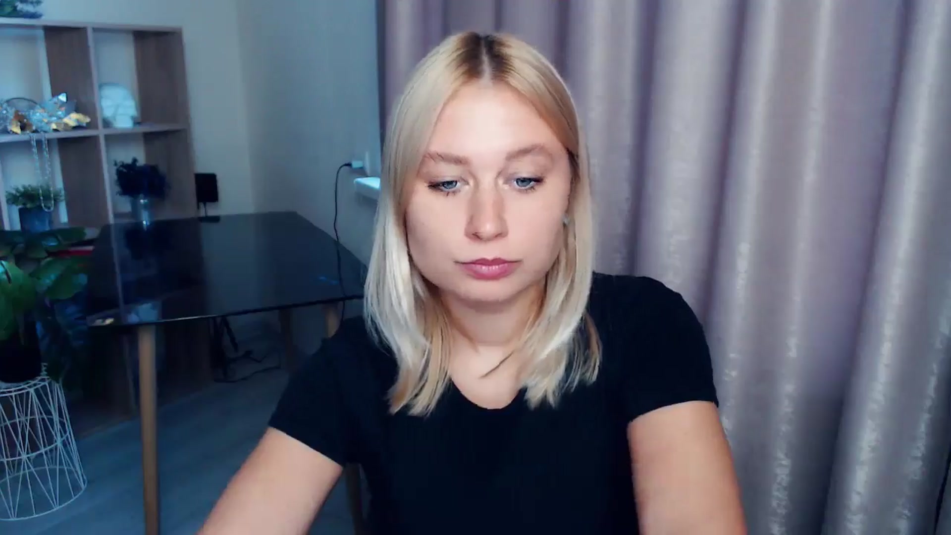 Gallery image thumbnail from Kukla_kolduna's myfreecams stream on, 09/12/2025, 16:23 image 7 of 20