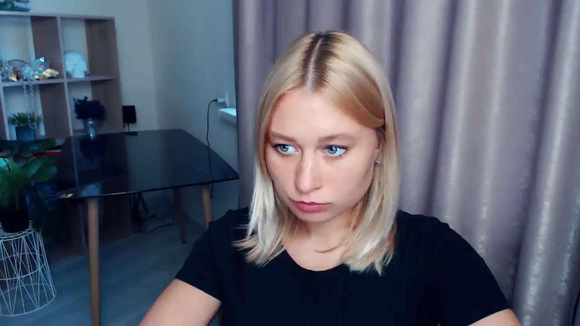 Gallery image thumbnail from Kukla_kolduna's myfreecams stream on, 09/12/2025, 16:23 image 10 of 20