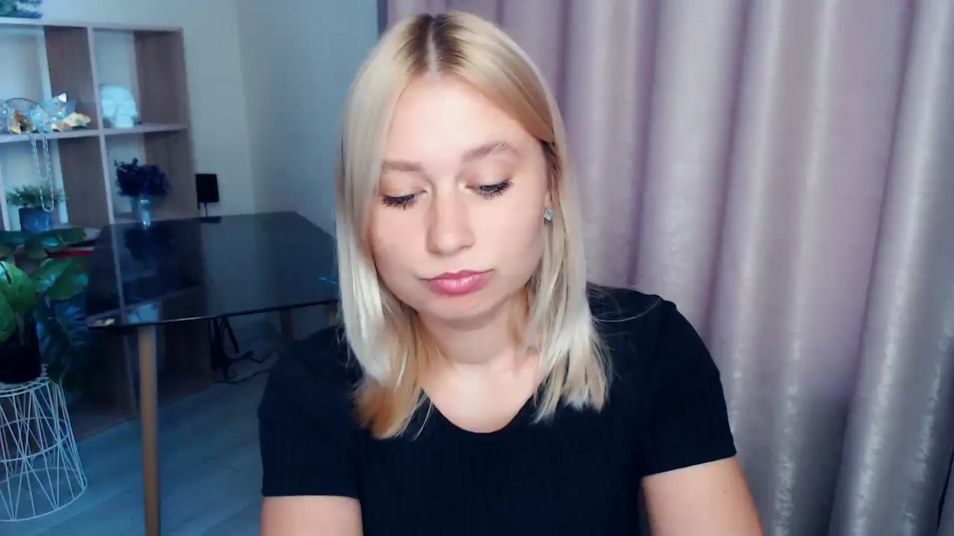 Gallery image thumbnail from Kukla_kolduna's myfreecams stream on, 09/12/2025, 16:23 image 1 of 20