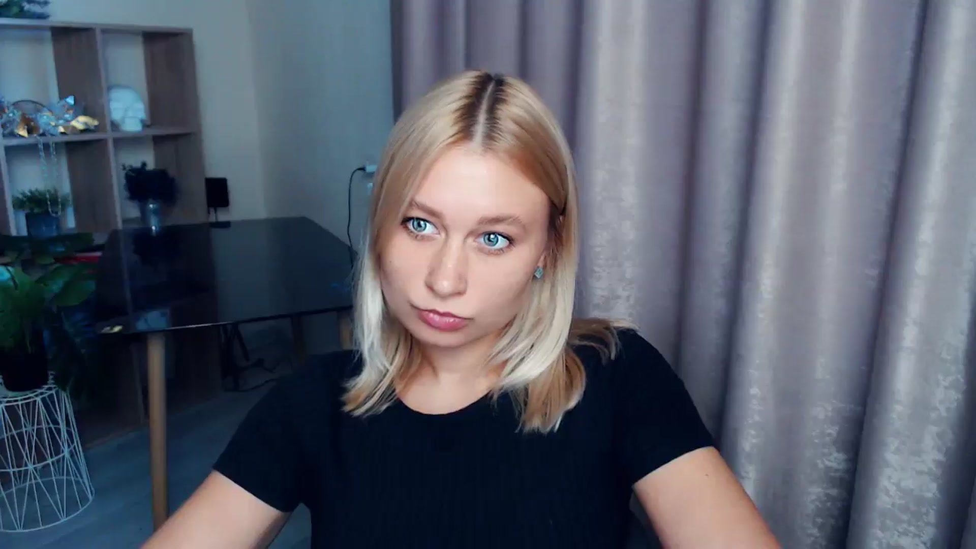 Gallery image thumbnail from Kukla_kolduna's myfreecams stream on, 09/12/2025, 16:23 image 13 of 20