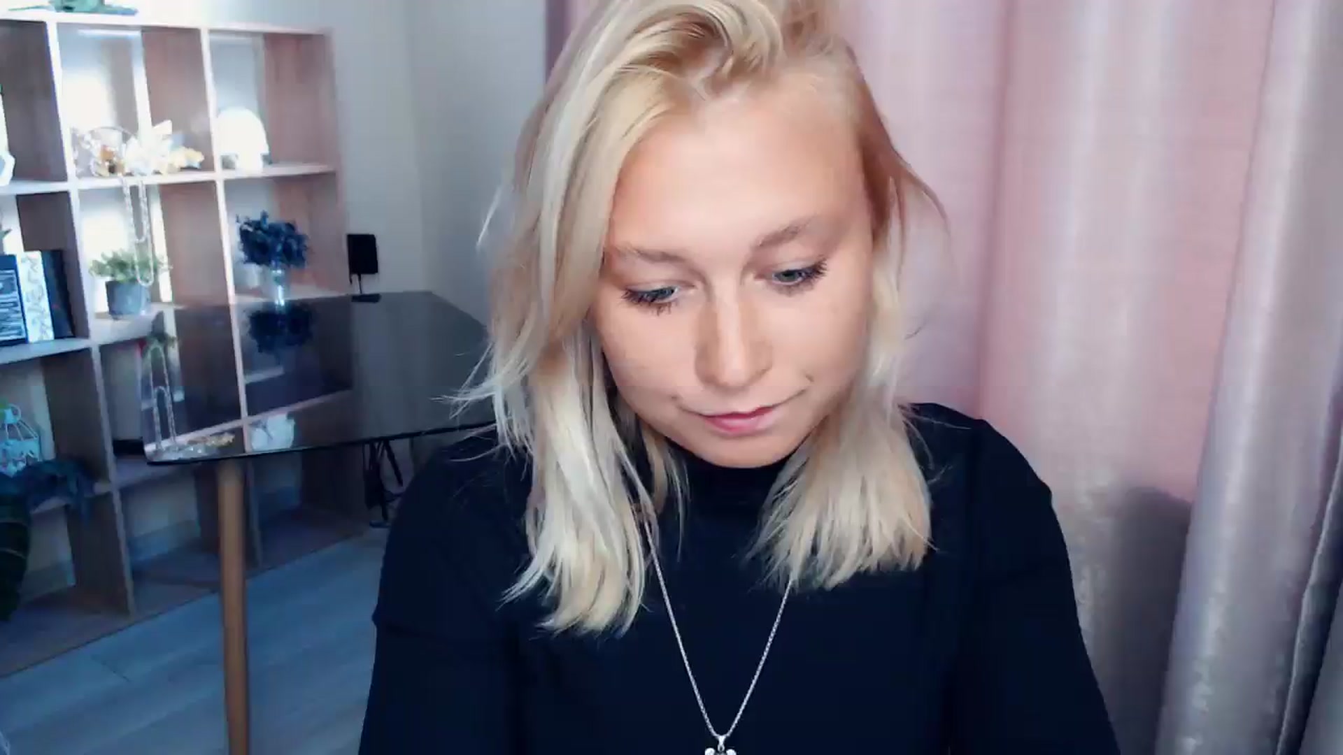 Gallery image thumbnail from Kukla_kolduna's myfreecams stream on, 09/27/2025, 14:39 image 1 of 20