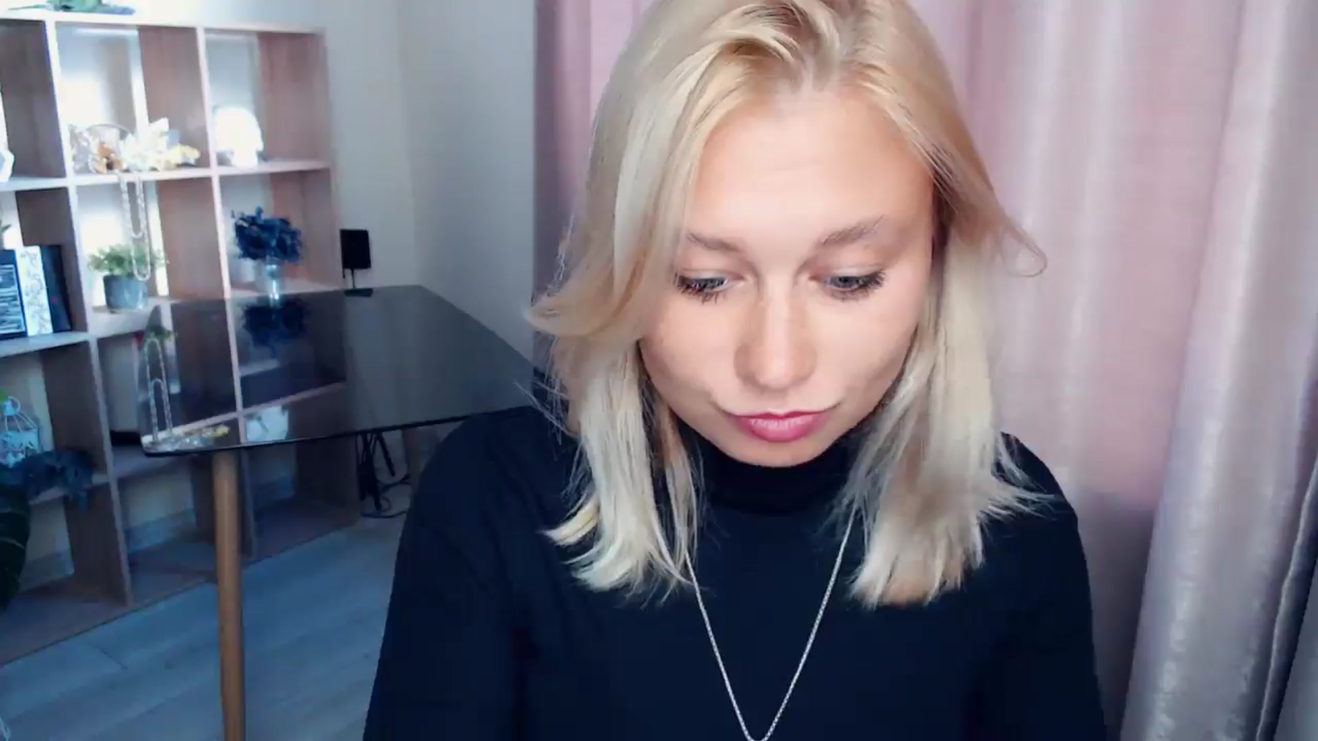 Gallery image thumbnail from Kukla_kolduna's myfreecams stream on, 09/27/2025, 14:39 image 13 of 20