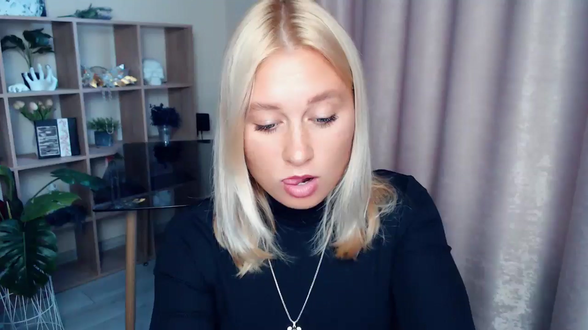 Gallery image thumbnail from Kukla_kolduna's myfreecams stream on, 09/28/2025, 15:07 image 11 of 20