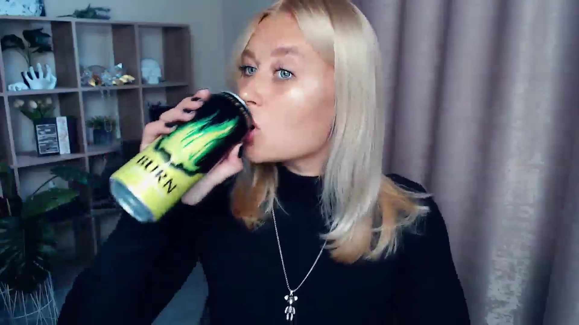 Gallery image thumbnail from Kukla_kolduna's myfreecams stream on, 09/28/2025, 15:07 image 9 of 20