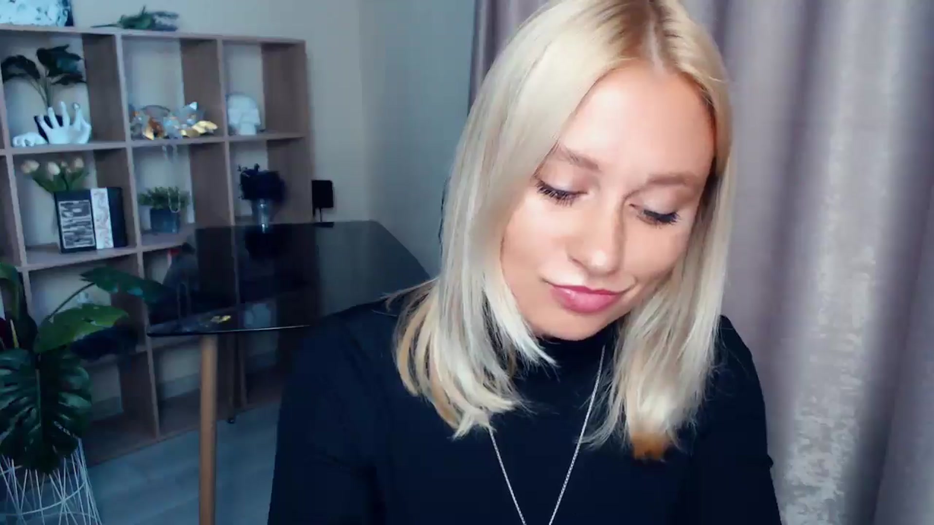 Gallery image thumbnail from Kukla_kolduna's myfreecams stream on, 09/28/2025, 15:07 image 12 of 20